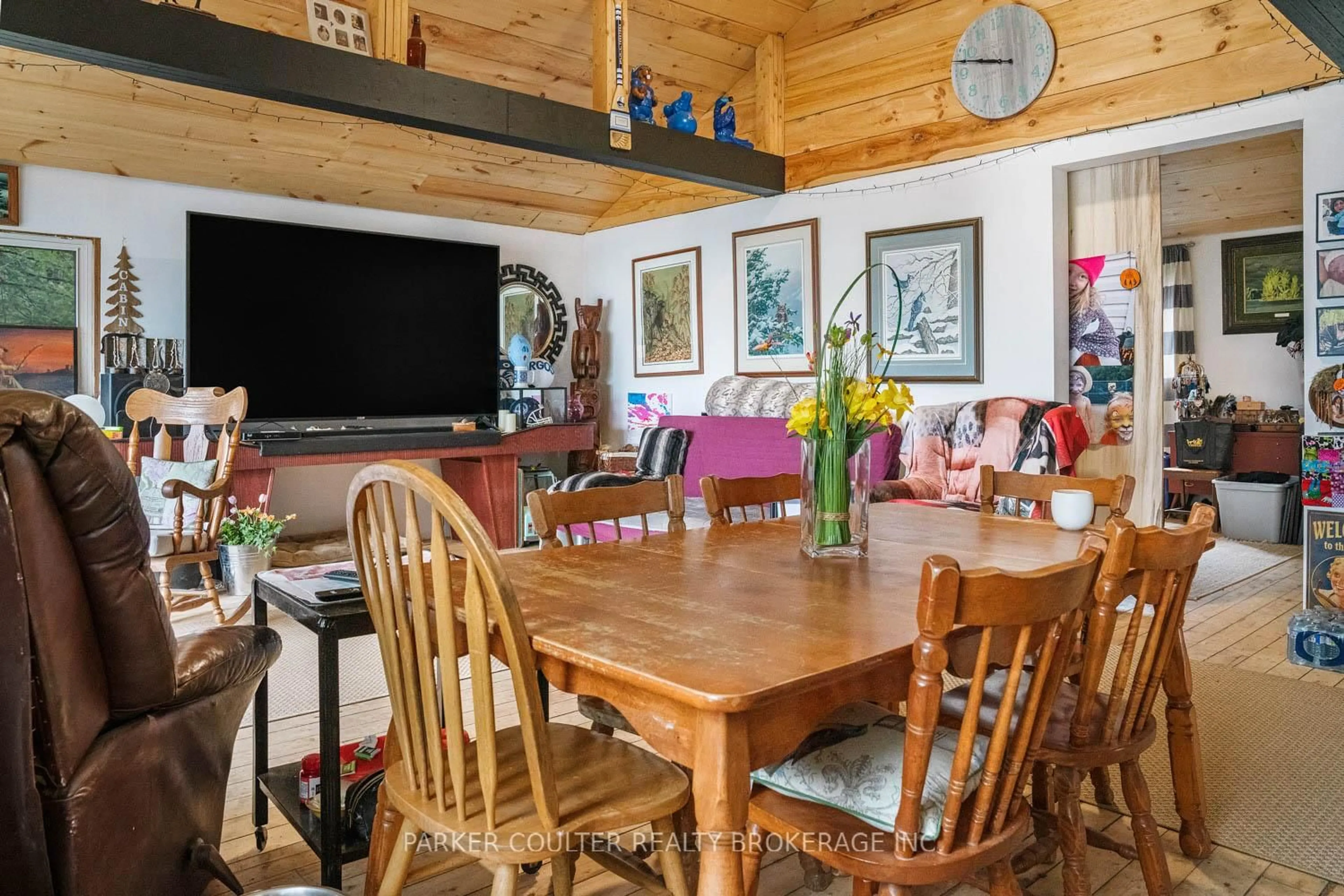 Dining room, wood/laminate floor for 34A Broad River Rd, Seguin Ontario P2A 2W8