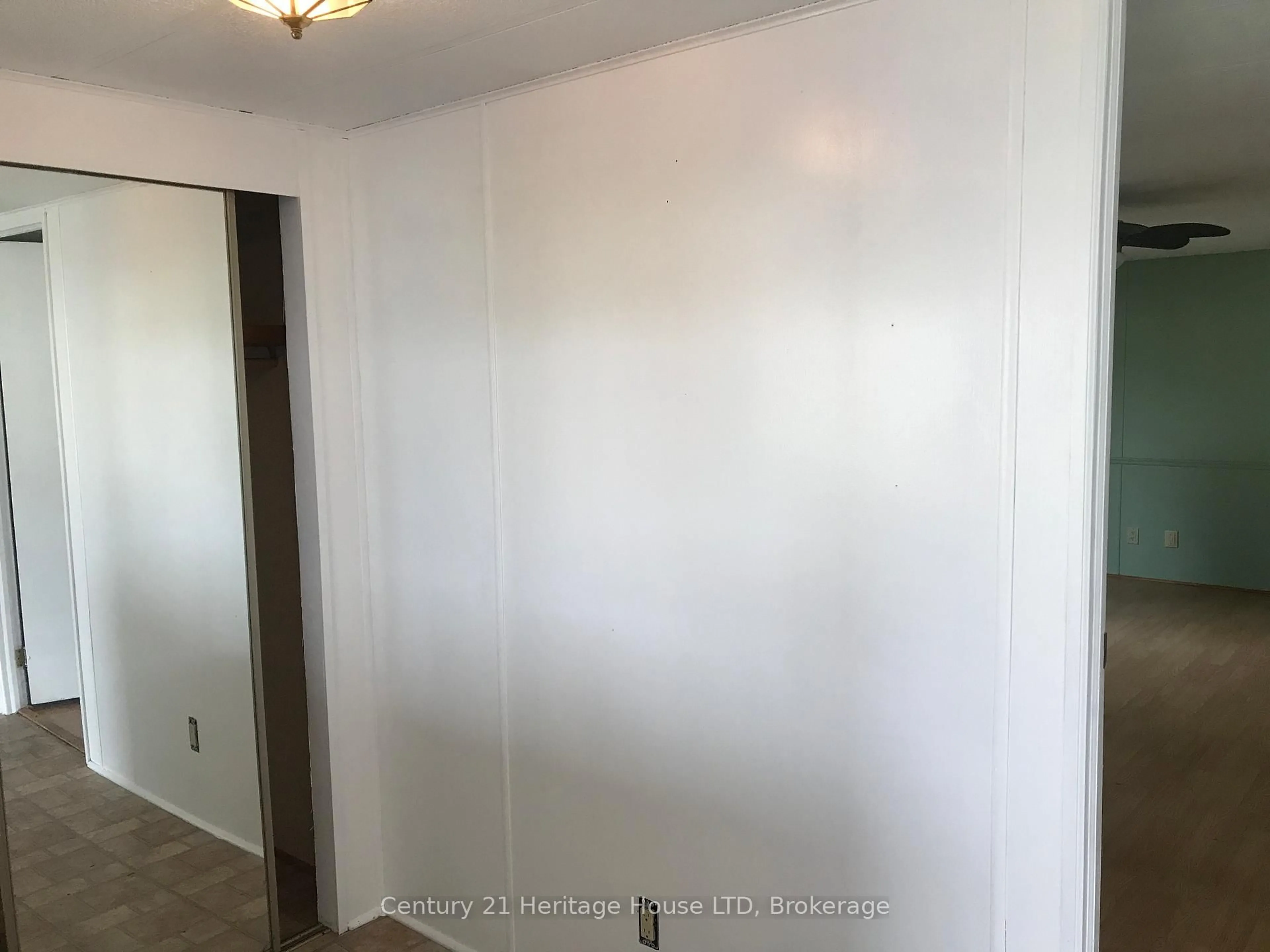 Storage room or clothes room or walk-in closet for 3033 Townline Rd #187, Fort Erie Ontario L0S 1S1