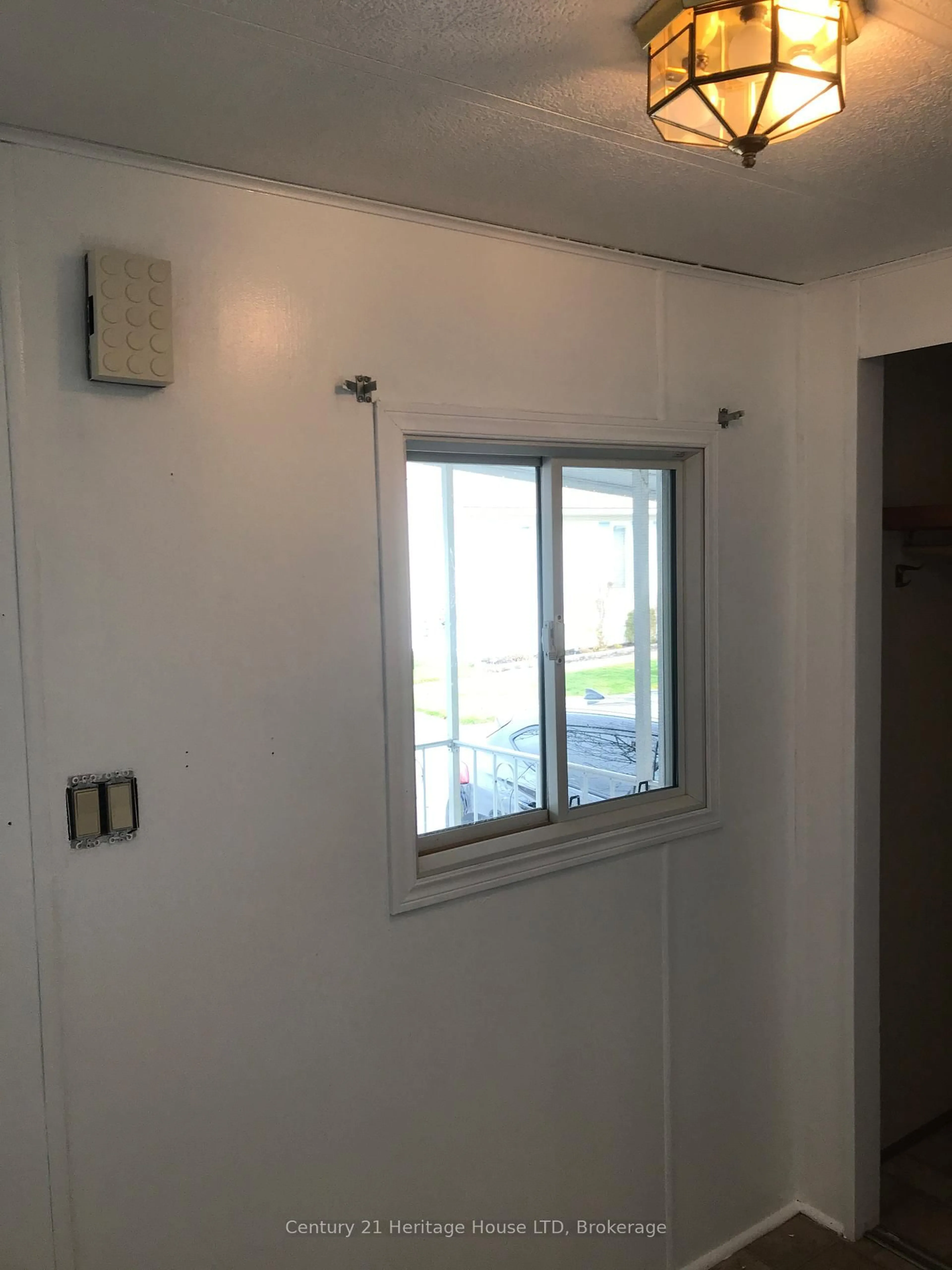 A pic of a room for 3033 Townline Rd #187, Fort Erie Ontario L0S 1S1