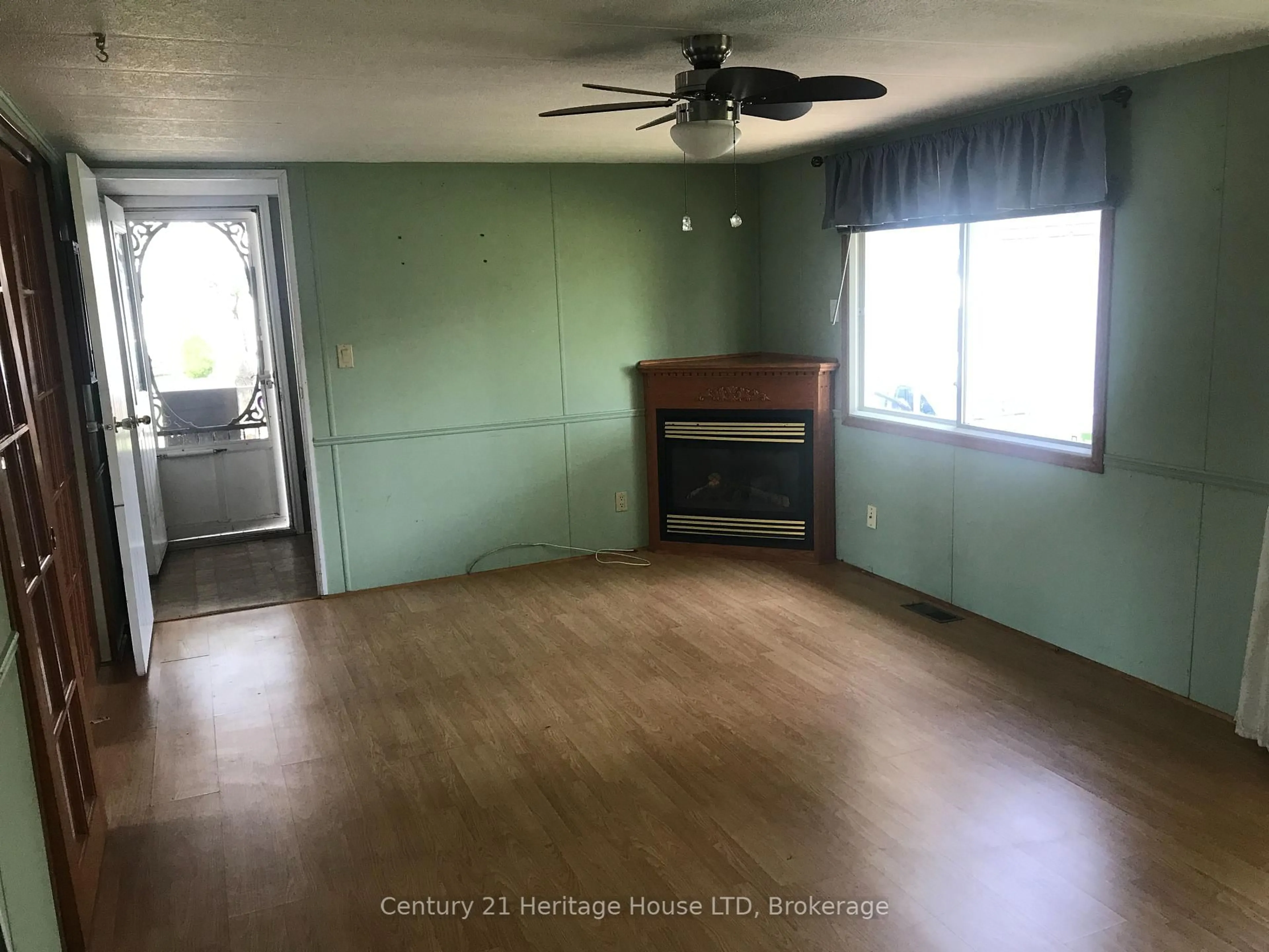 A pic of a room for 3033 Townline Rd #187, Fort Erie Ontario L0S 1S1