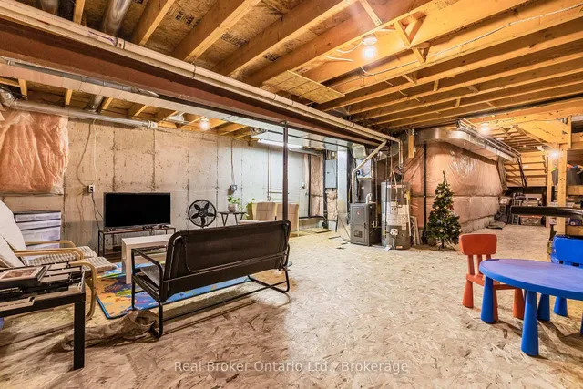 Additional property image - 28 Whitefish Cres