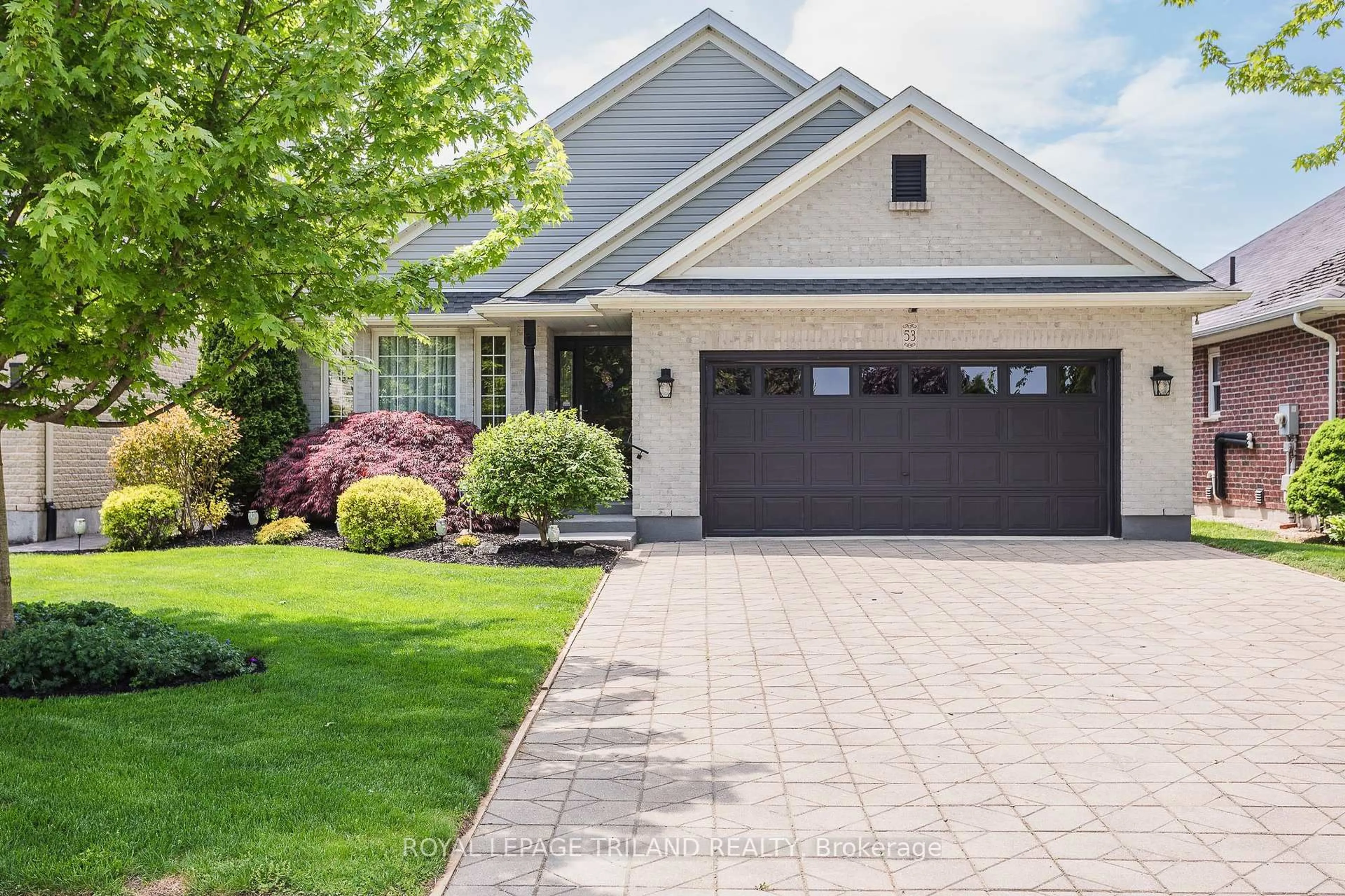 Home with vinyl exterior material, street for 53 Augusta Cres, St. Thomas Ontario N5R 6K1