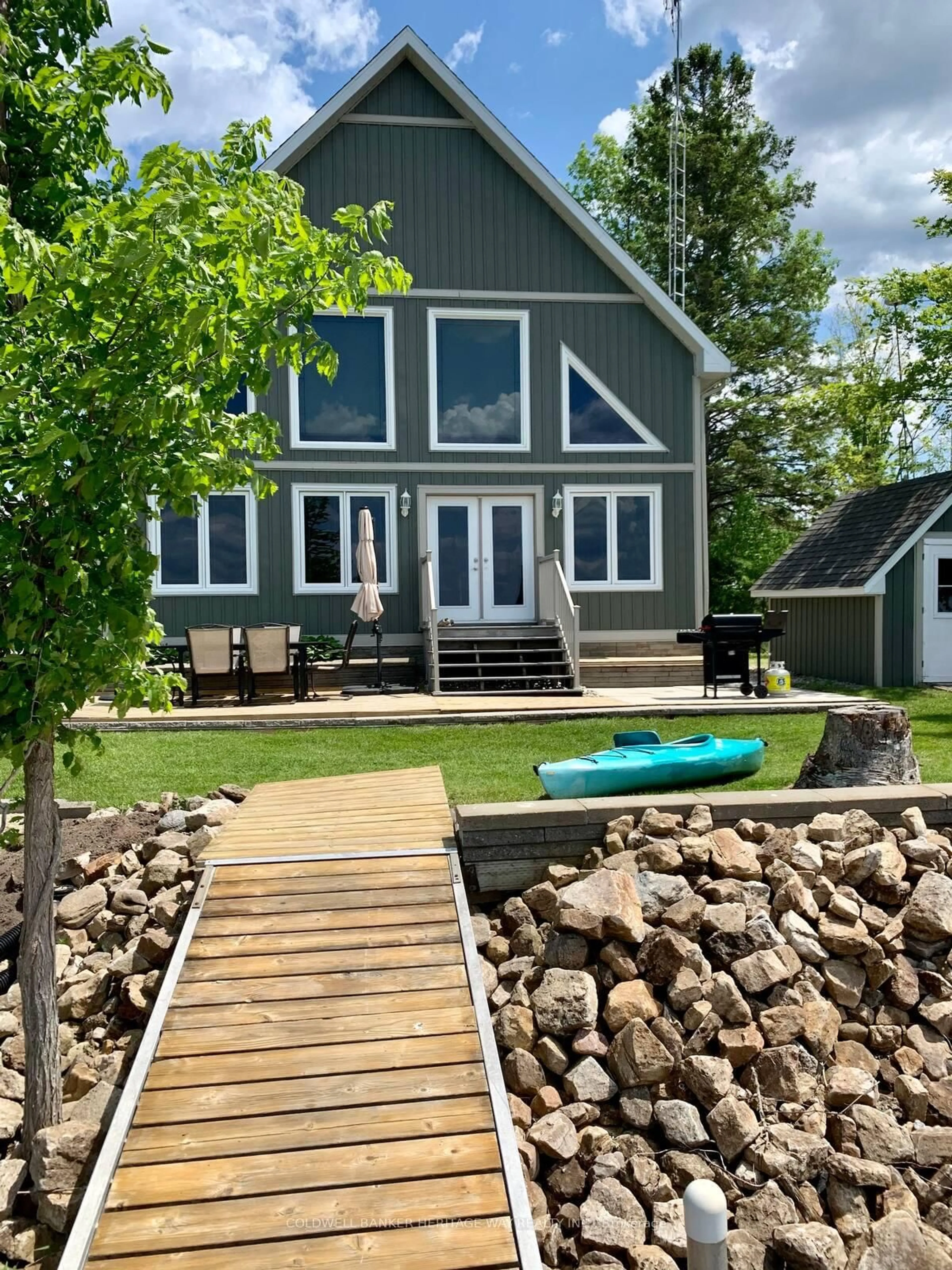 Home with vinyl exterior material, water/lake/river/ocean view for 510 Hillview A Rd, Perth Ontario K7H 3C8