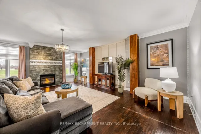 Additional property image - 20 Chesswood Tr
