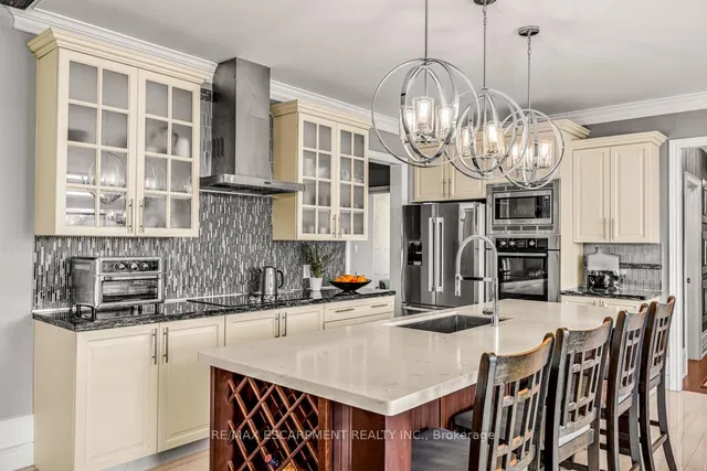 Additional property image - 20 Chesswood Tr