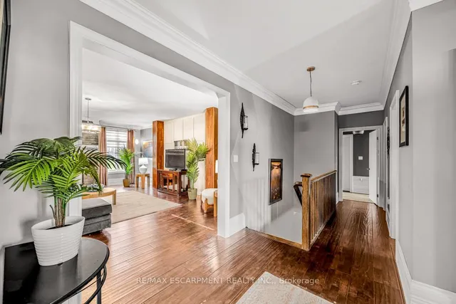 Additional property image - 20 Chesswood Tr