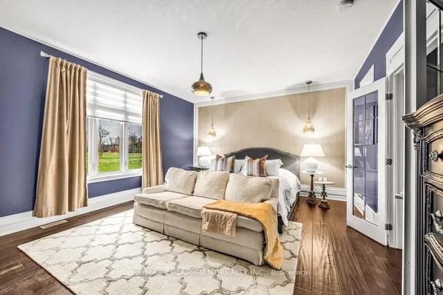Additional property image - 20 Chesswood Tr