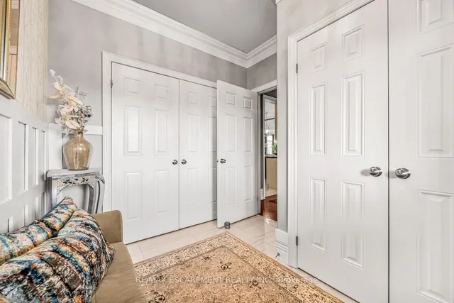 Additional property image - 20 Chesswood Tr