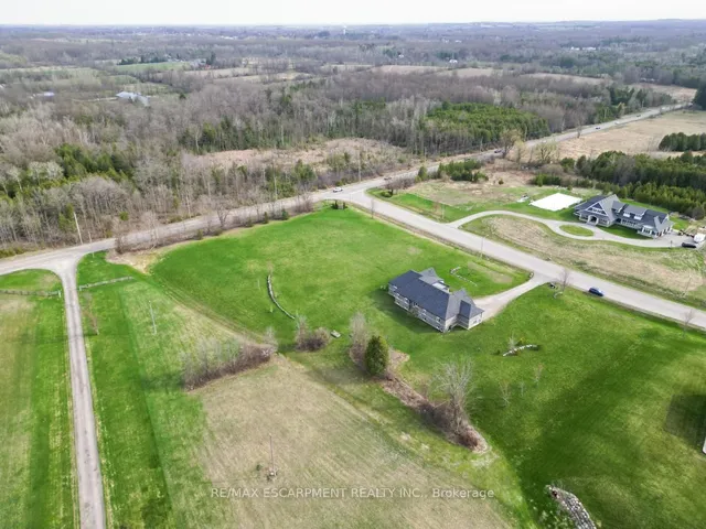 Additional property image - 20 Chesswood Tr
