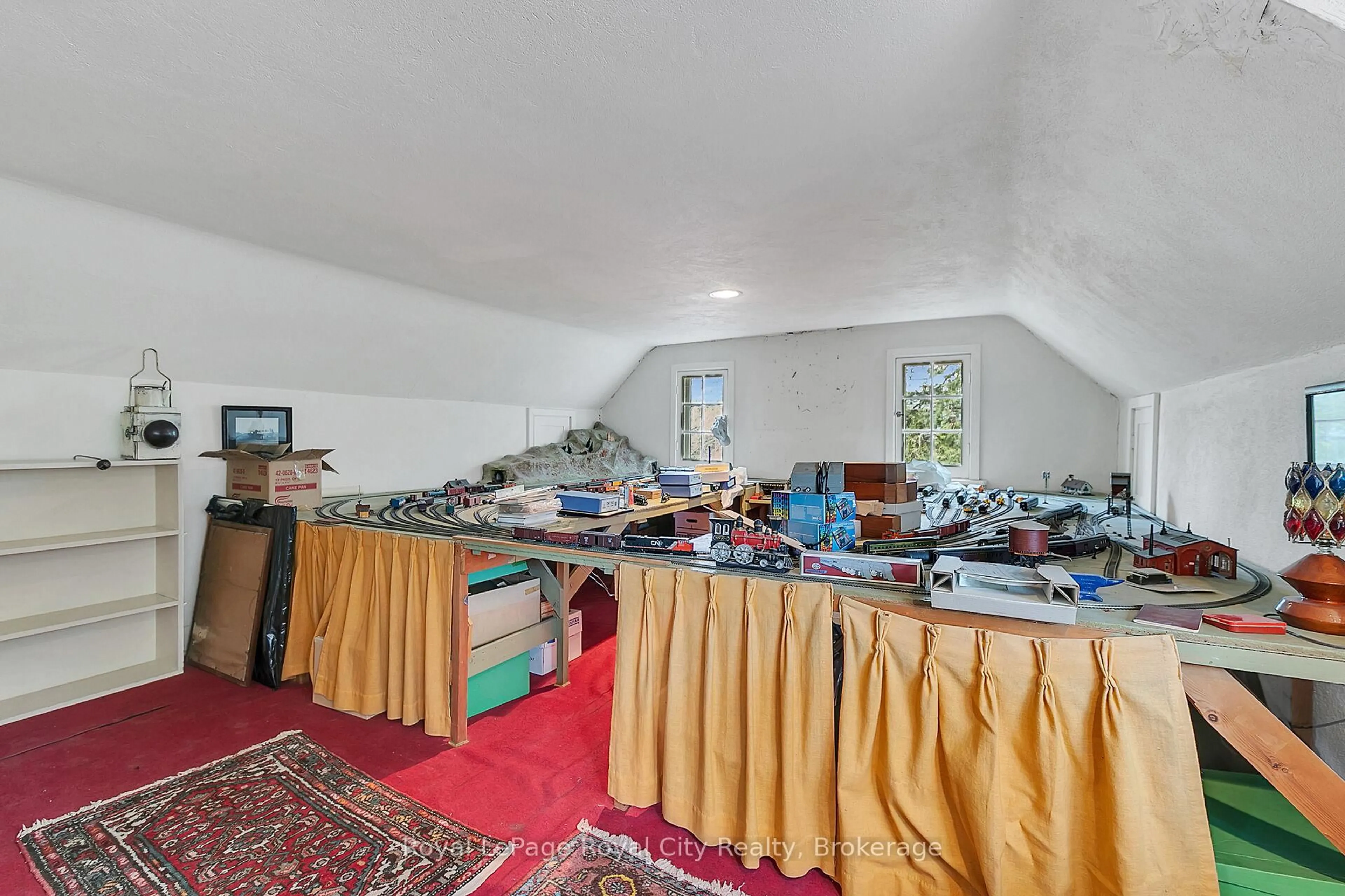A pic of a room for 18 Kathleen St, Guelph Ontario N1H 4Y2