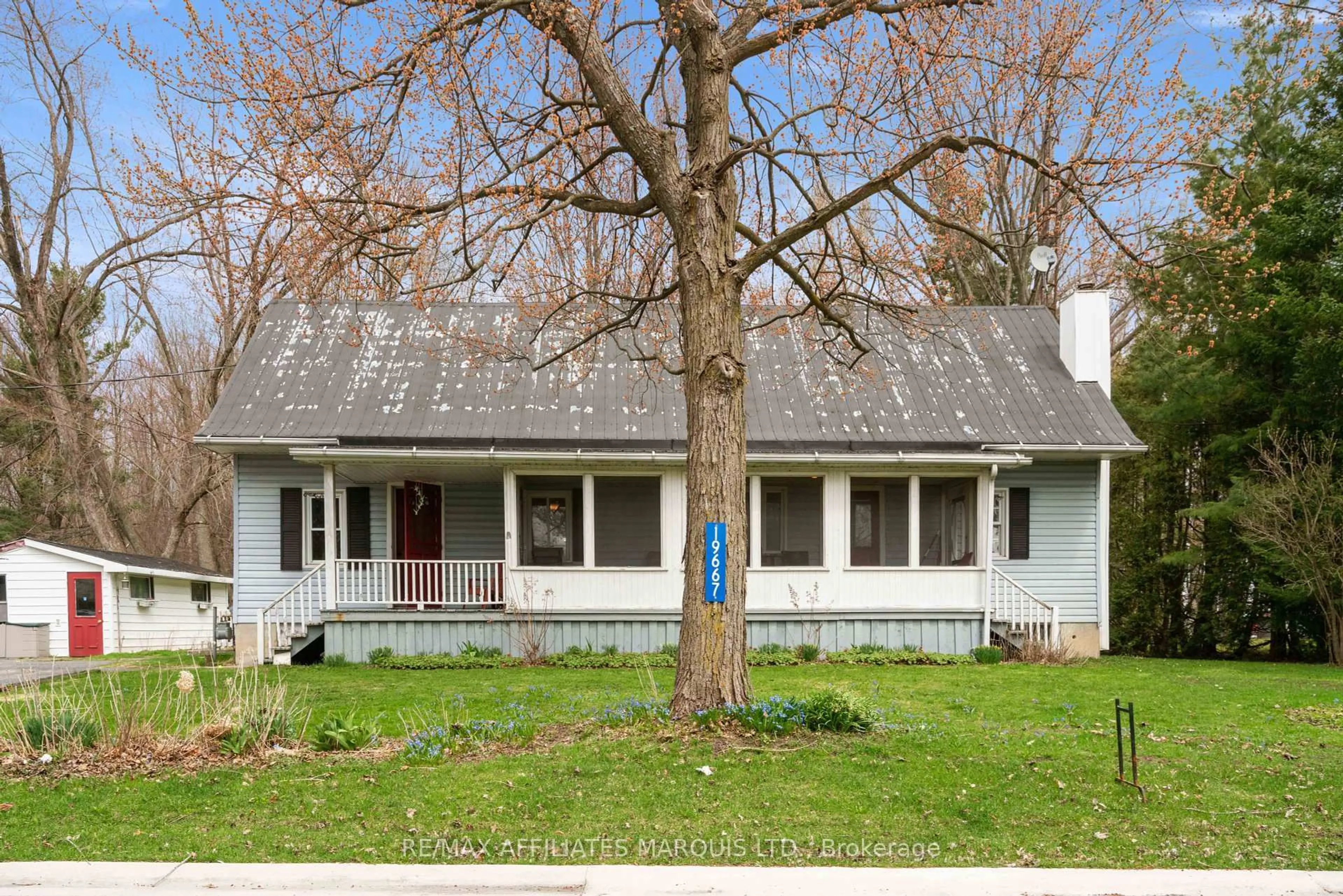 Home with vinyl exterior material, street for 19667 Warren St, South Glengarry Ontario K0C 2J0