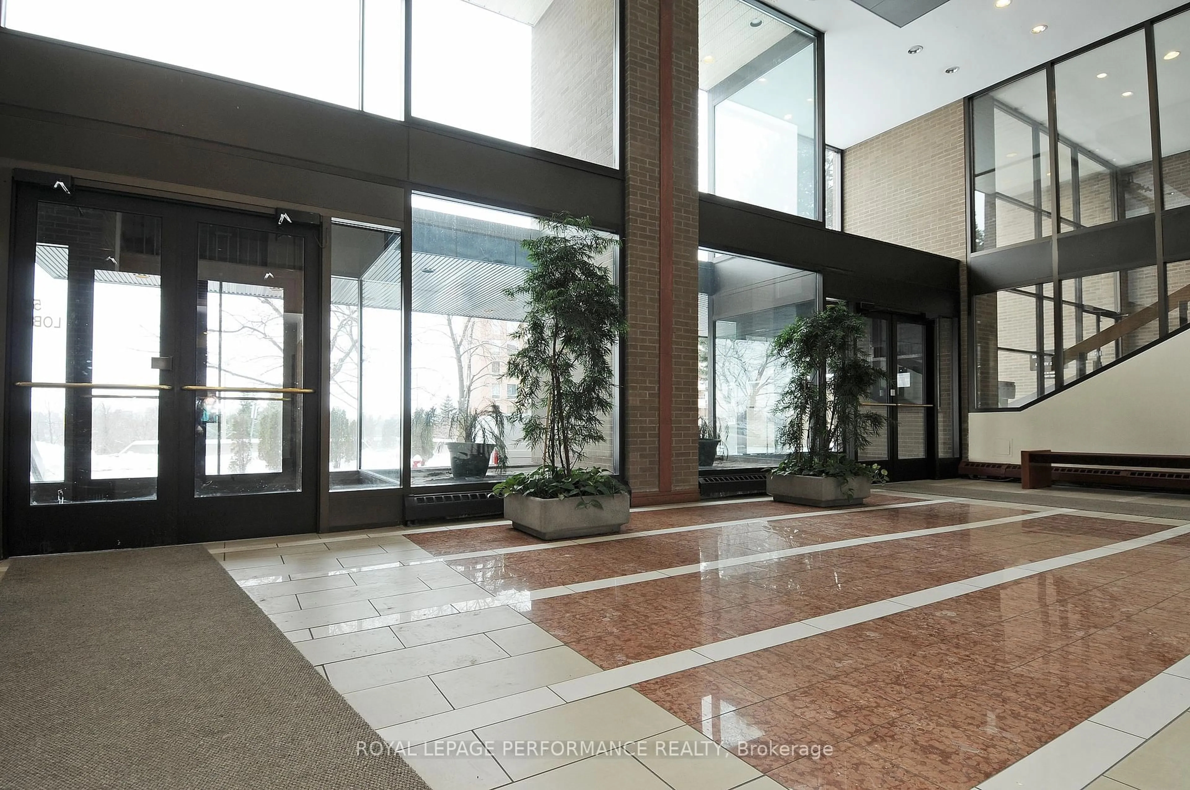 Lobby for 515 St Laurent Blvd #344, Ottawa Ontario K1K 3X5