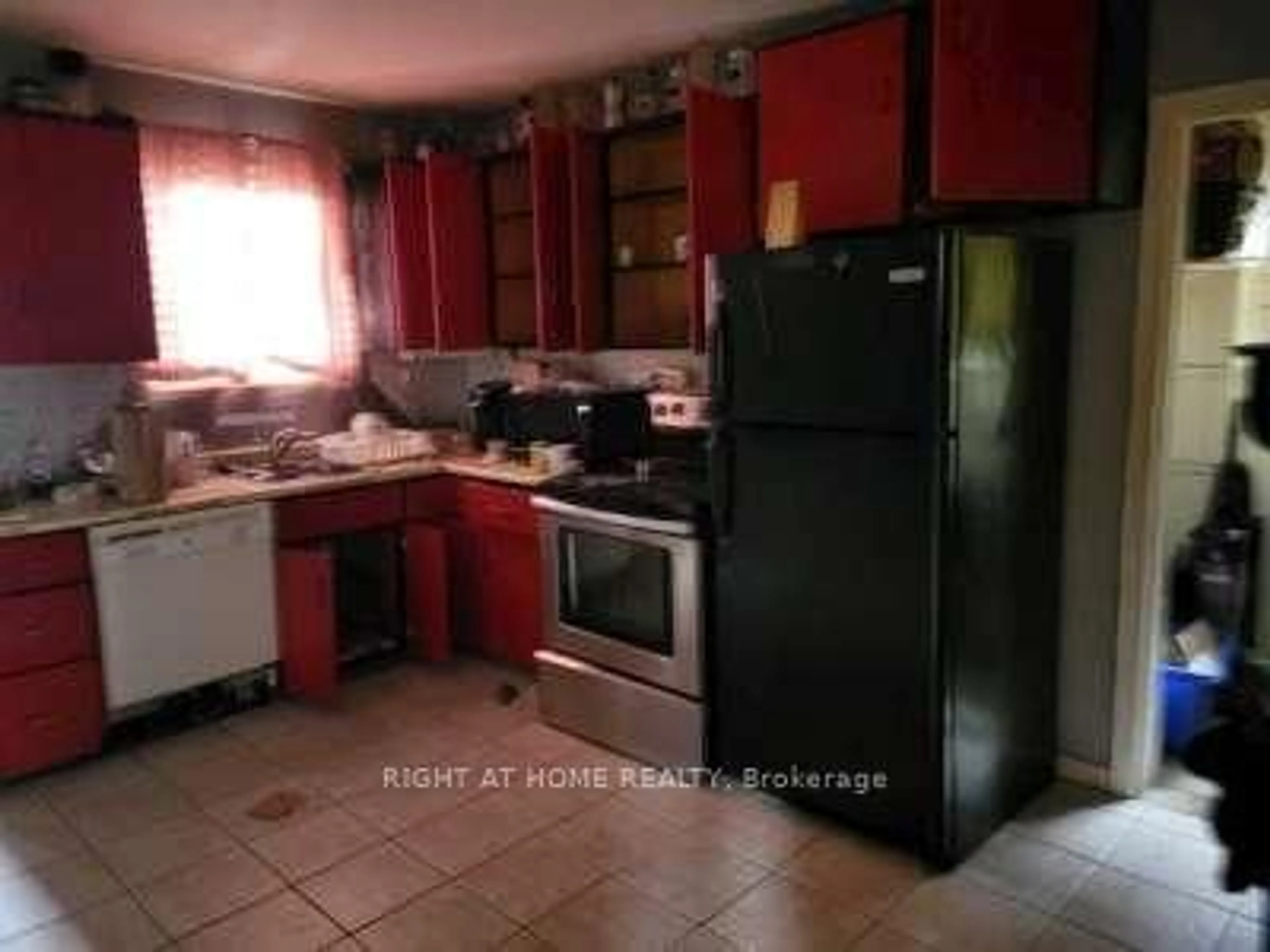 Standard kitchen, unknown for 1799 Bancroft Dr, Greater Sudbury Ontario P3B 1S5