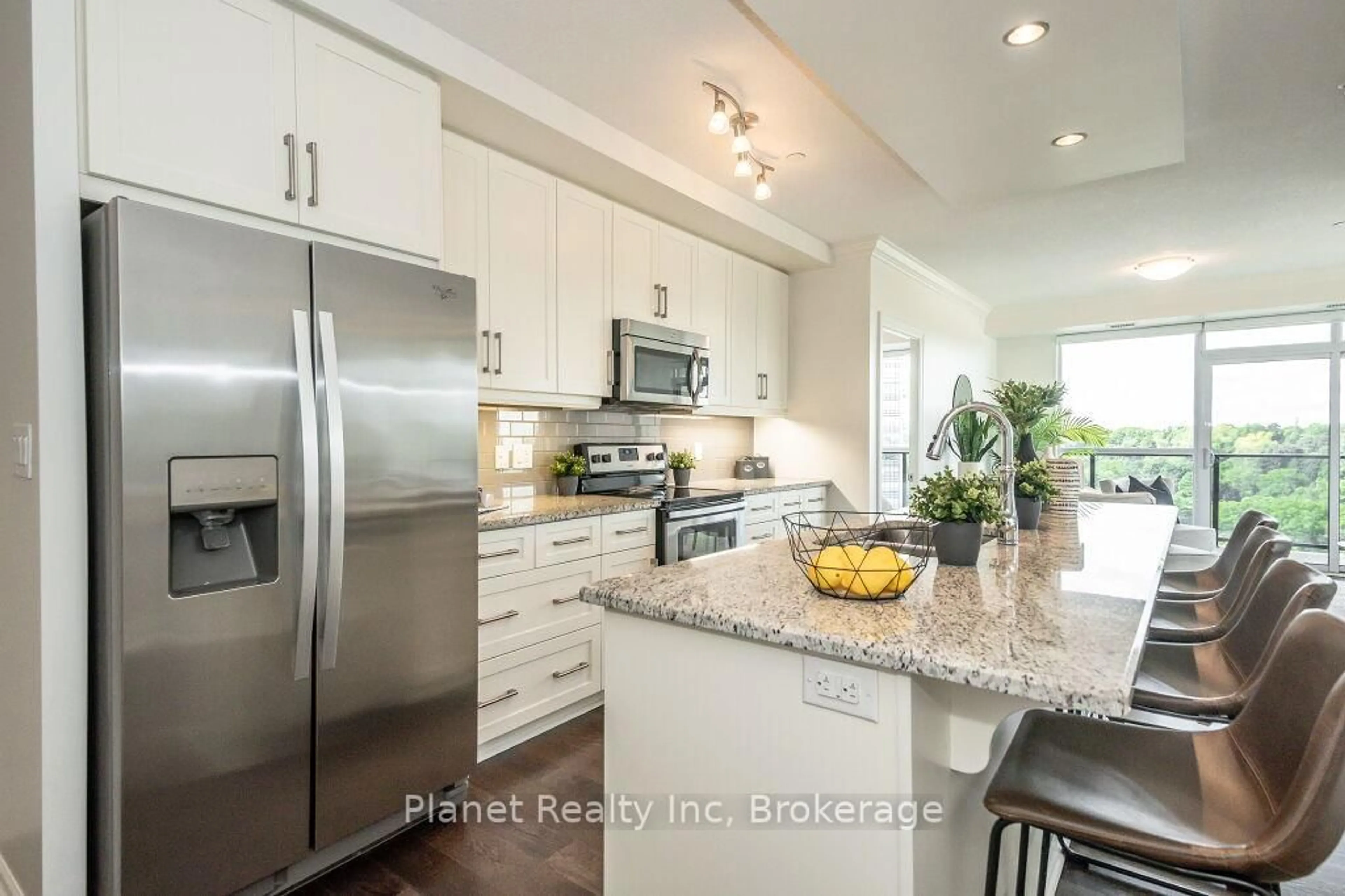 Open concept kitchen, ceramic/tile floor for 150 WELLINGTON St #1304, Guelph Ontario N1H 0B5