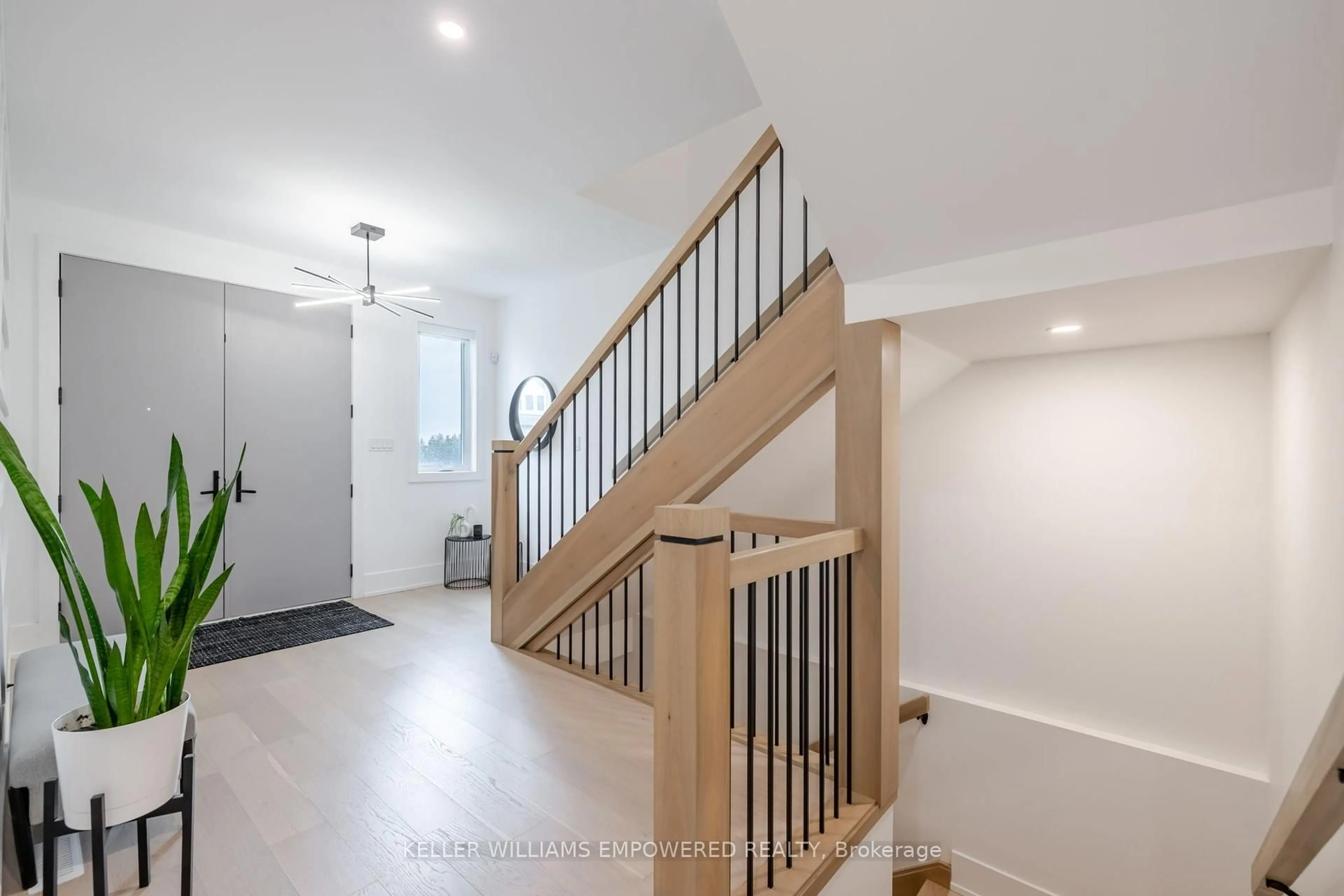 Unknown for 1611 Upper West Ave, London South Ontario N6K 0M2
