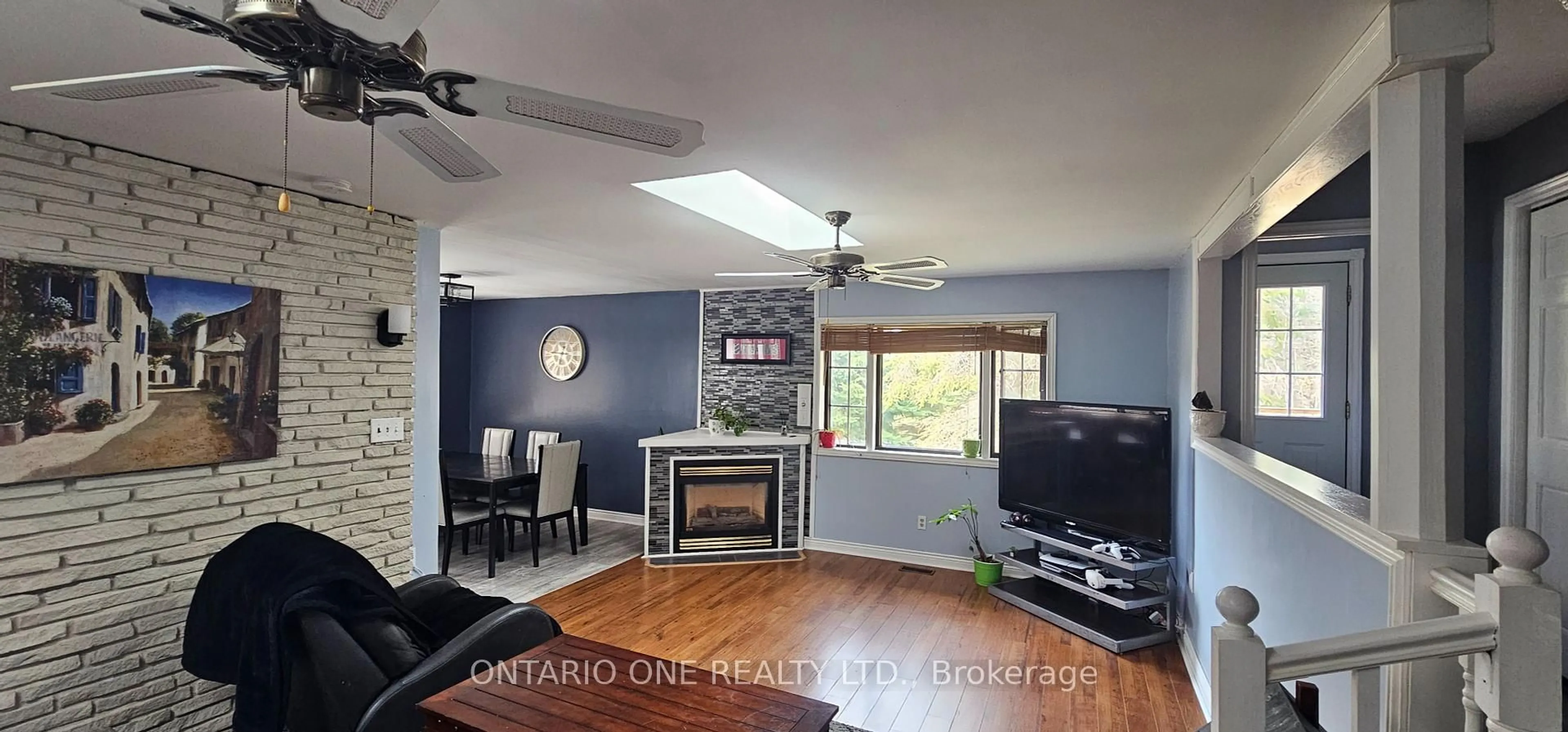 A pic of a room for 1045 Cowbell Lane, Gravenhurst Ontario P0E 1N0