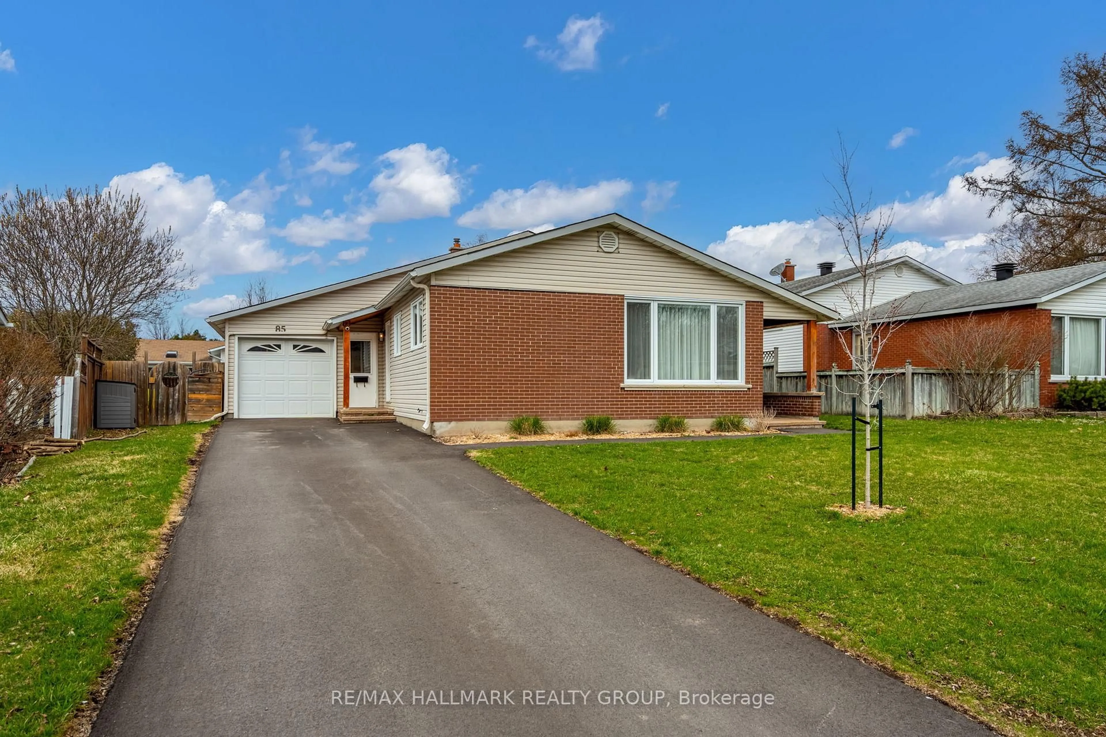 Unknown for 85 Village Green N/A, Ottawa Ontario K2L 1J8