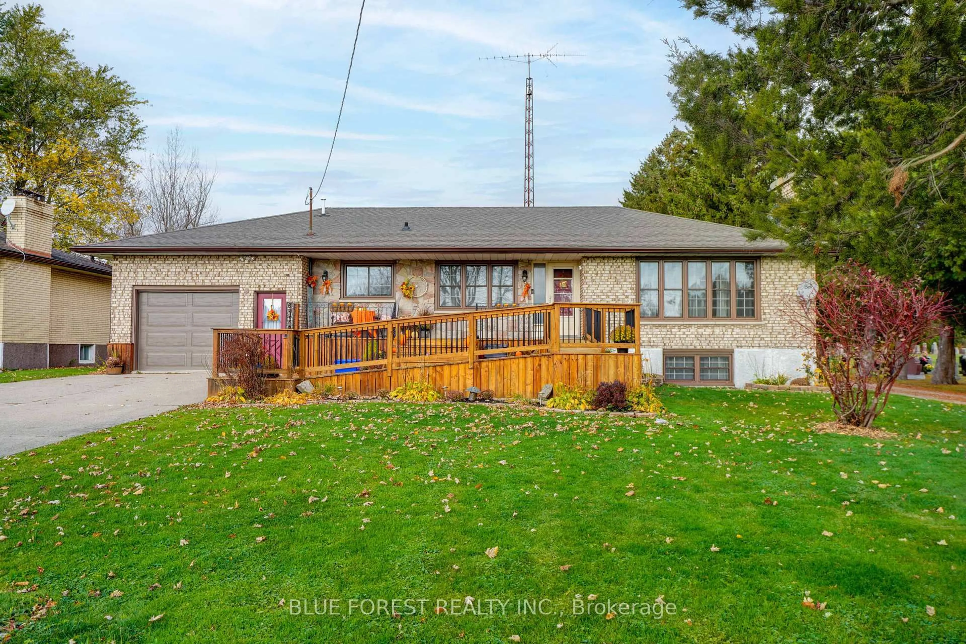 A pic from outside/outdoor area/front of a property/back of a property/a pic from drone, street for 24898 Pioneer Line, West Elgin Ontario N0L 2P0