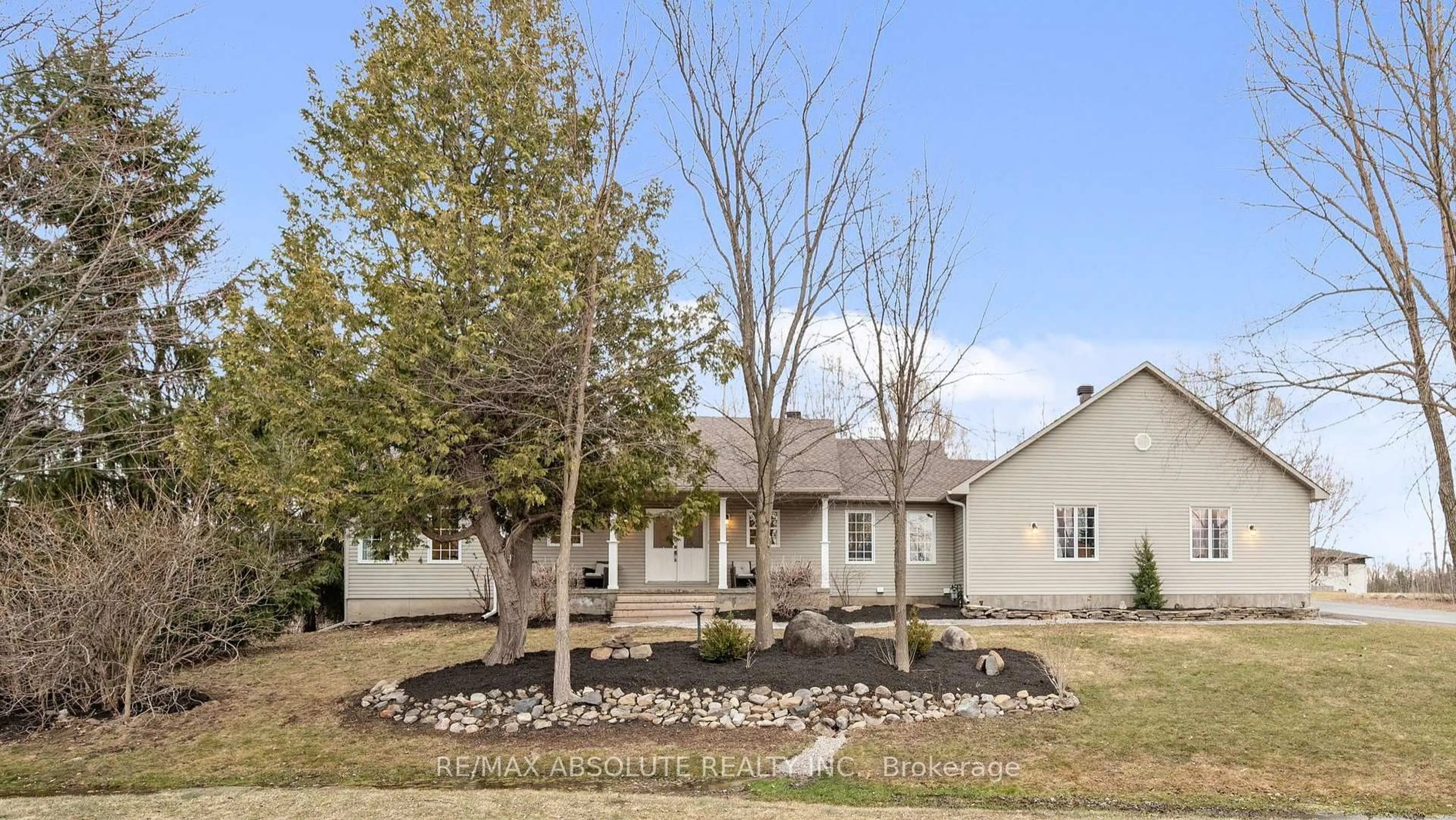 Unknown for 1601 Shauna Cres, Ottawa Ontario K4P 1M8