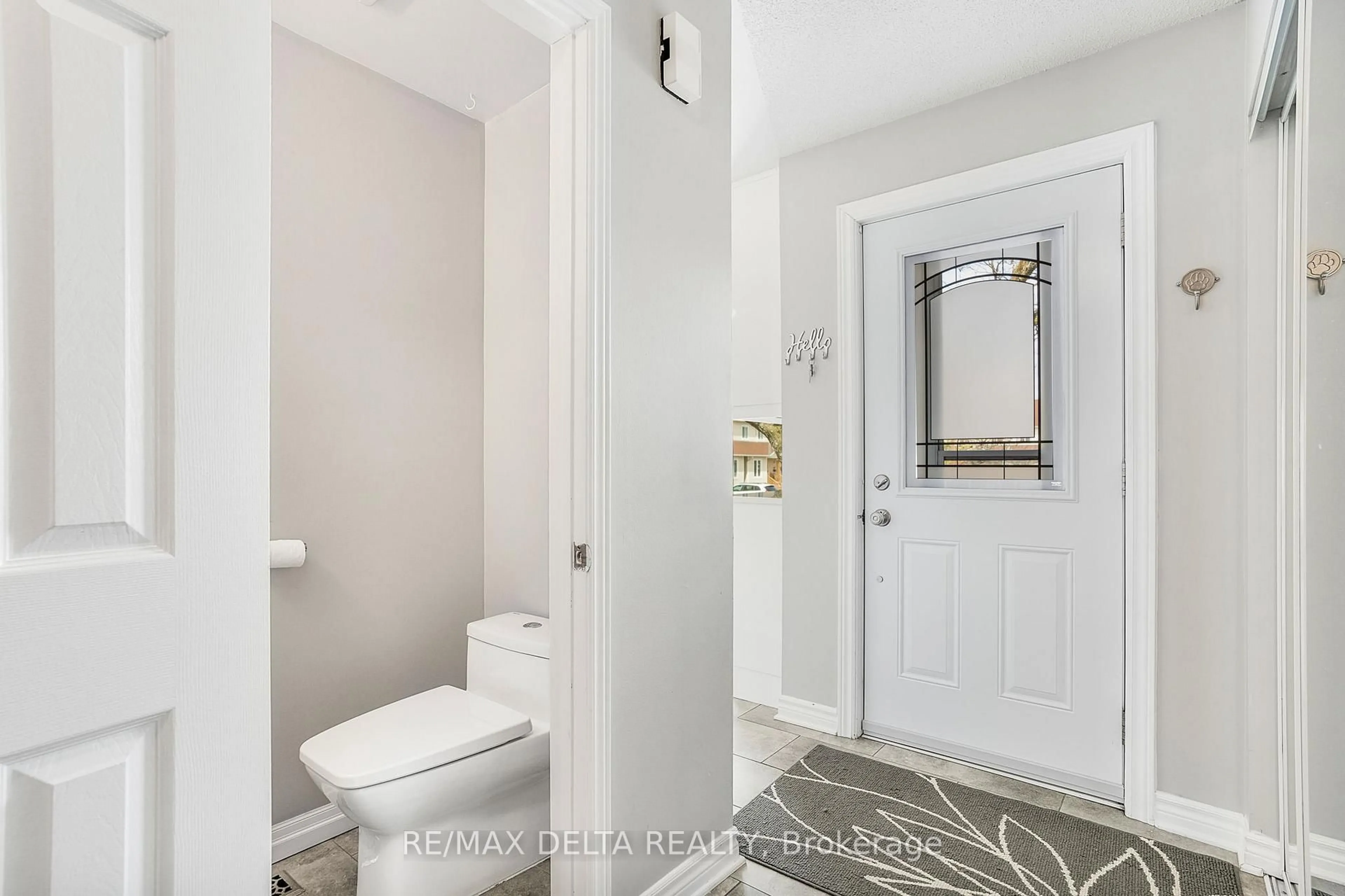 Standard bathroom, unknown for 1822 Loranger Crt, Orleans Ontario K1C 7H6