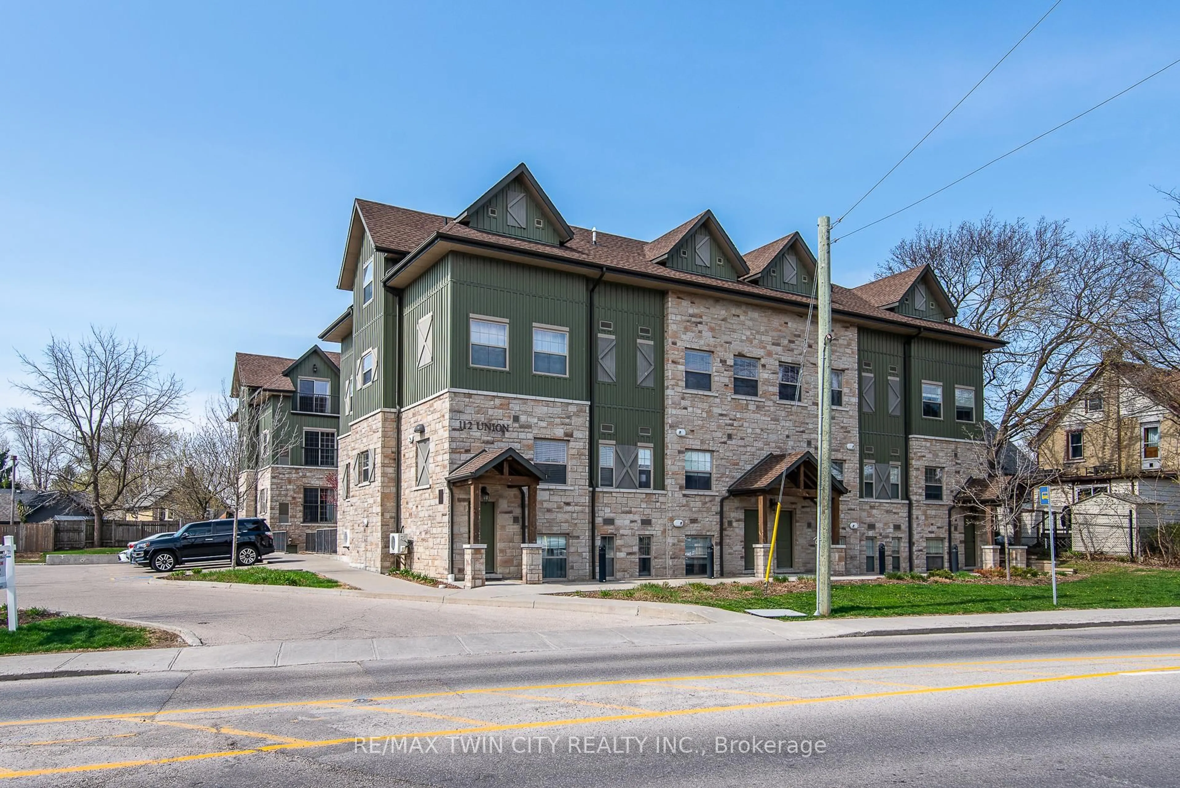 Unknown for 112 Union St ##B104, Waterloo Ontario N2J 1C5