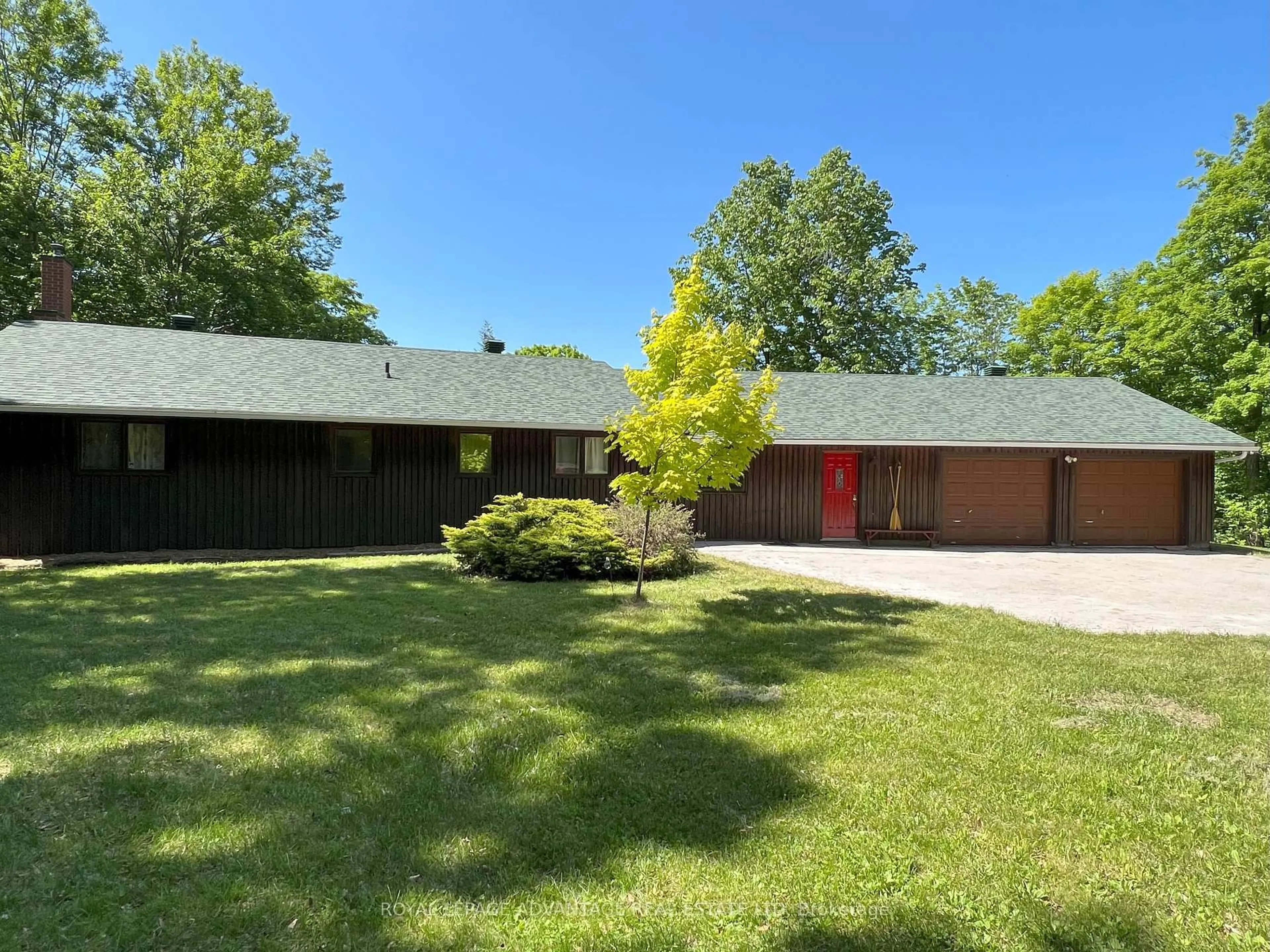 A pic from outside/outdoor area/front of a property/back of a property/a pic from drone, unknown for 4418 OLD KINGSTON Rd, Rideau Lakes Ontario K0G 1V0