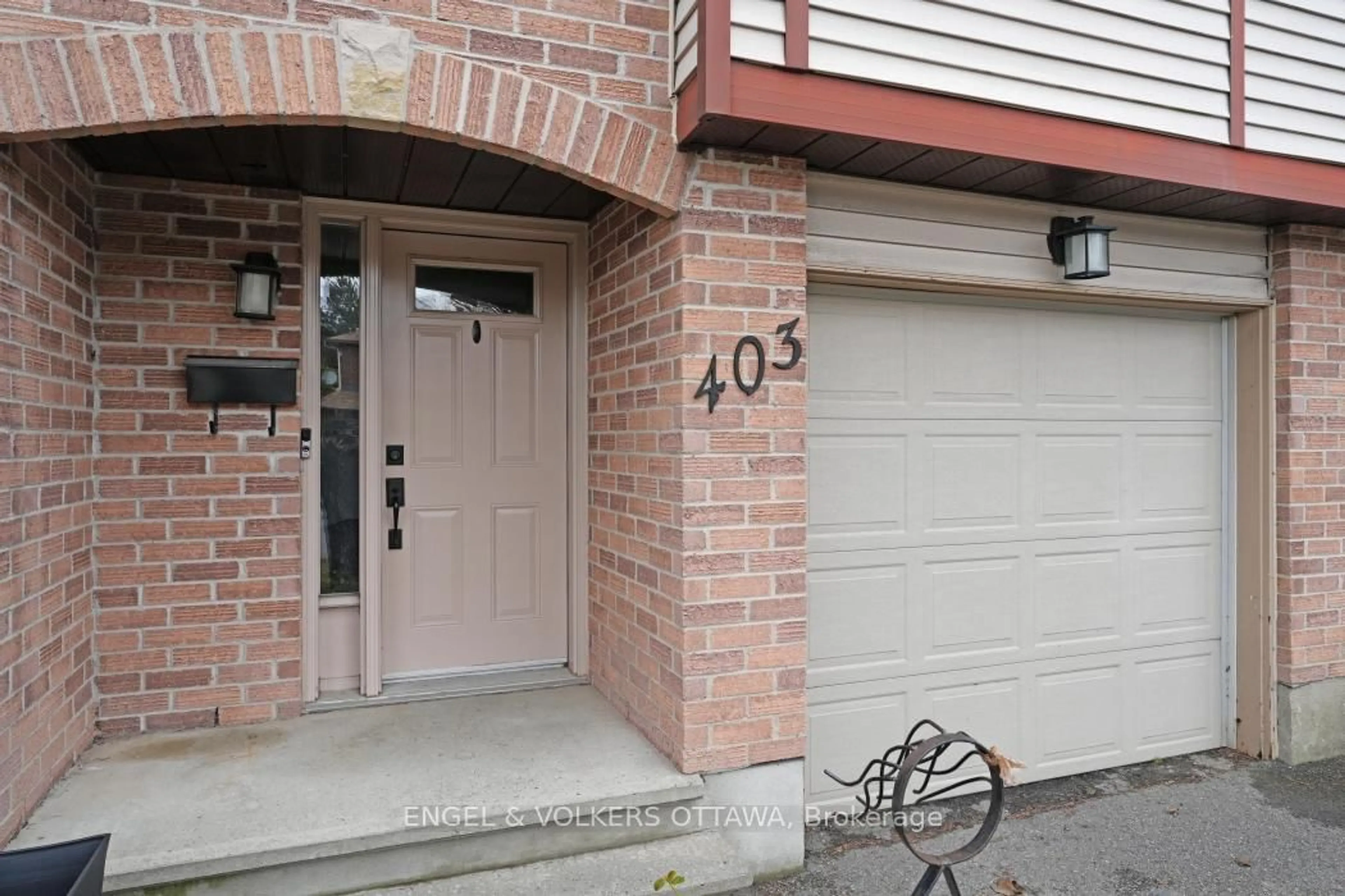 Unknown for 403 Pickford Dr, Kanata Ontario K2L 3P7