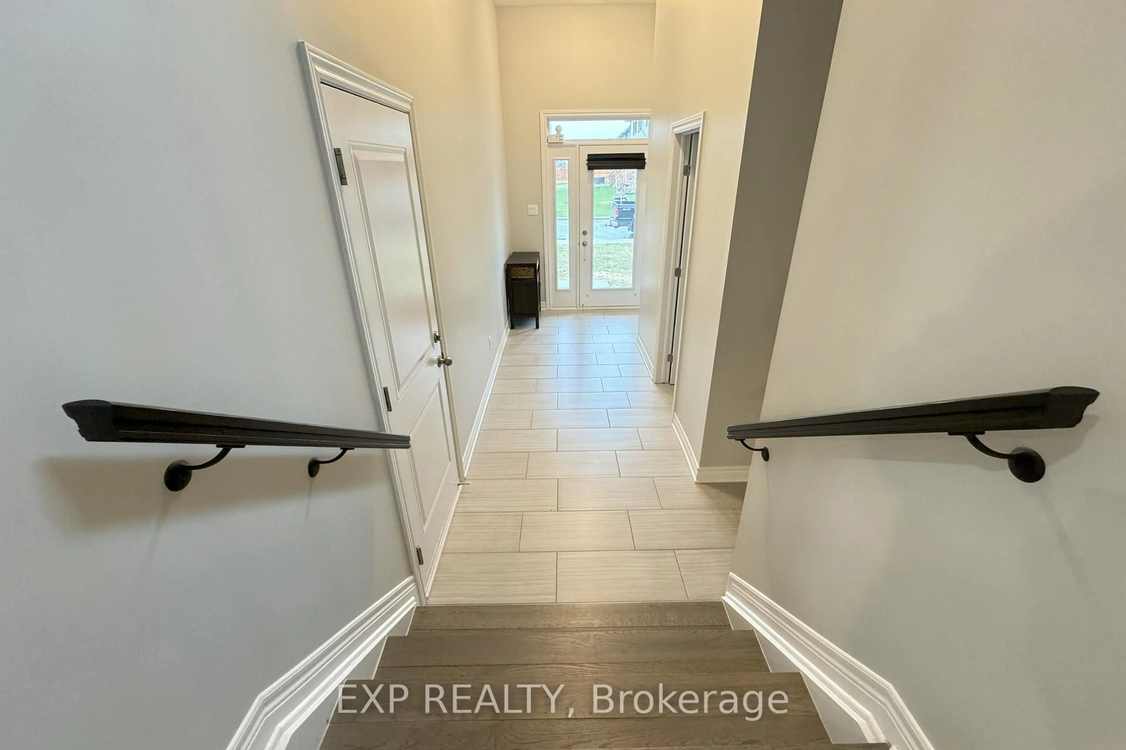 Indoor entryway for 97 Mcphail Rd, Carleton Place Ontario K7C 0P6