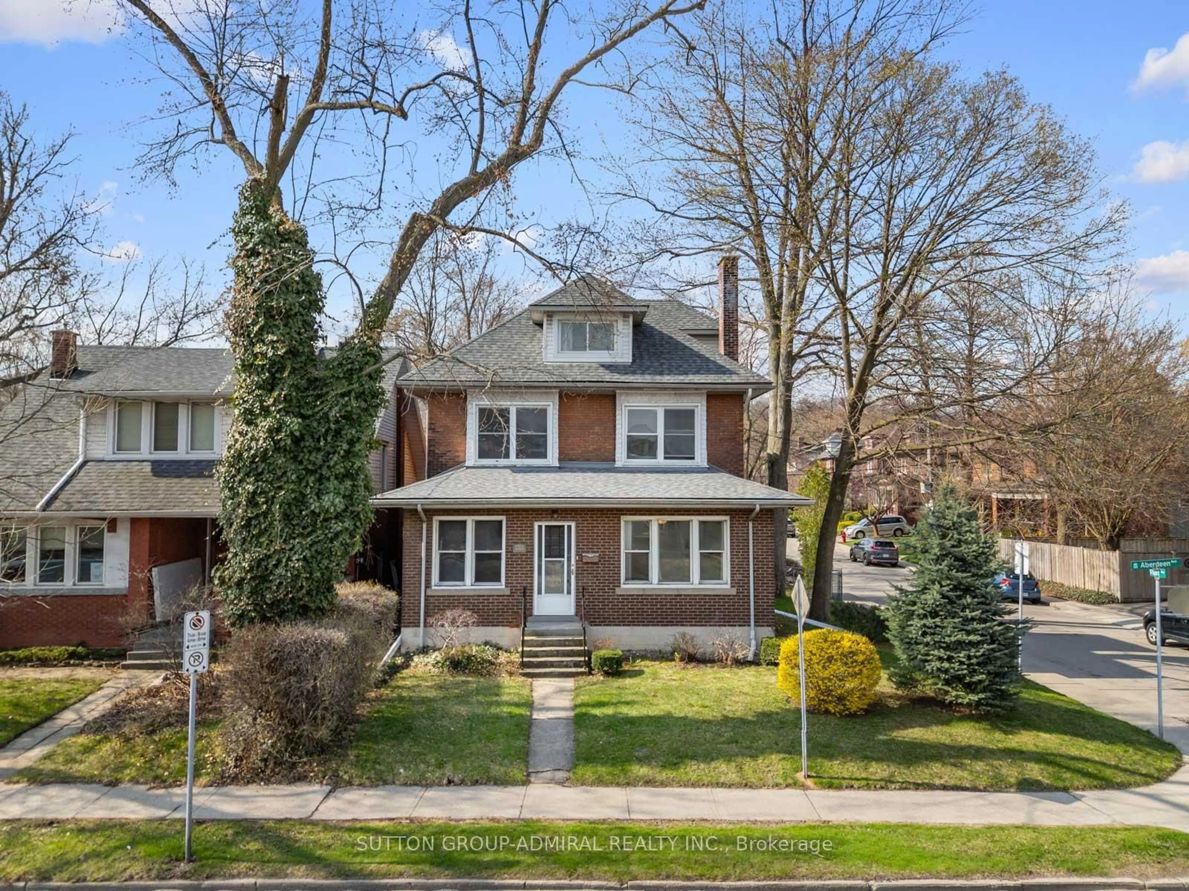 Home with brick exterior material, street for 495 Aberdeen Ave, Hamilton Ontario L8P 2S5