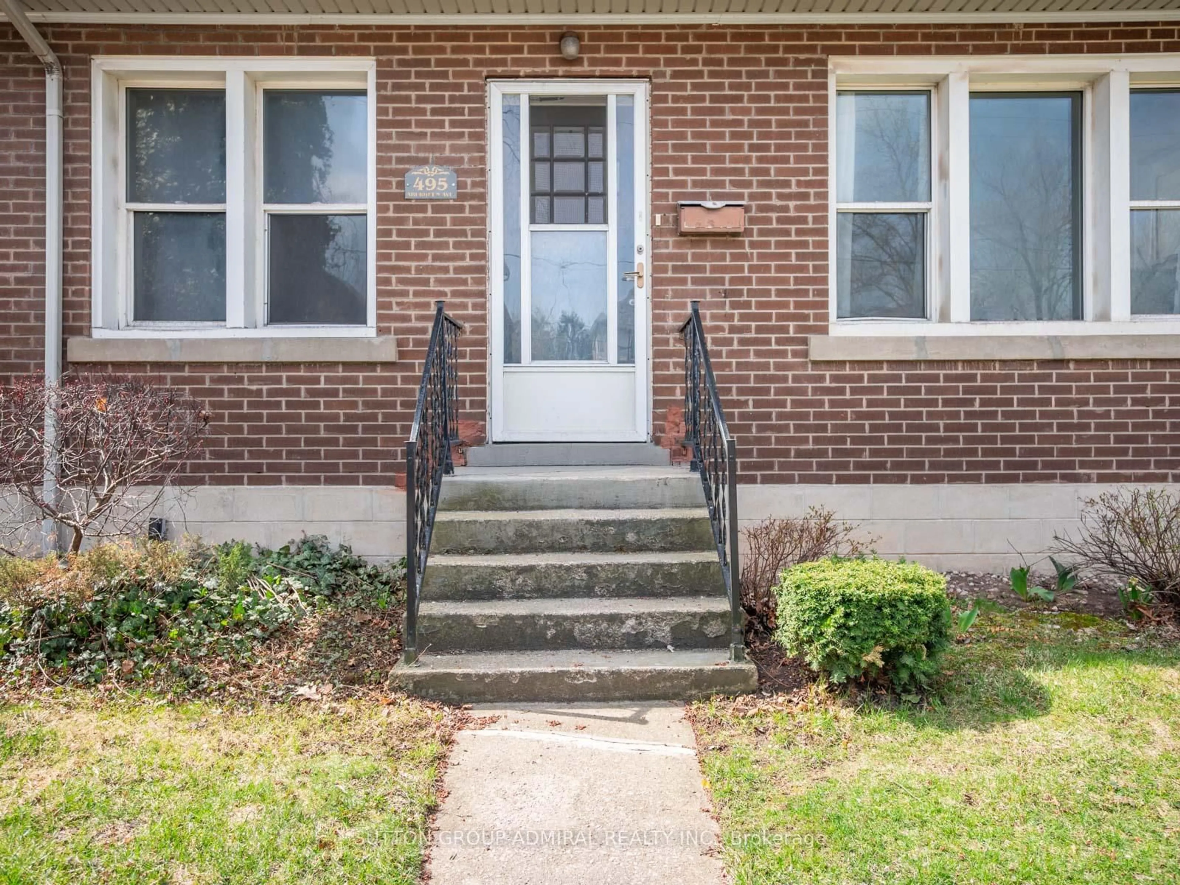 Home with brick exterior material, street for 495 Aberdeen Ave, Hamilton Ontario L8P 2S5