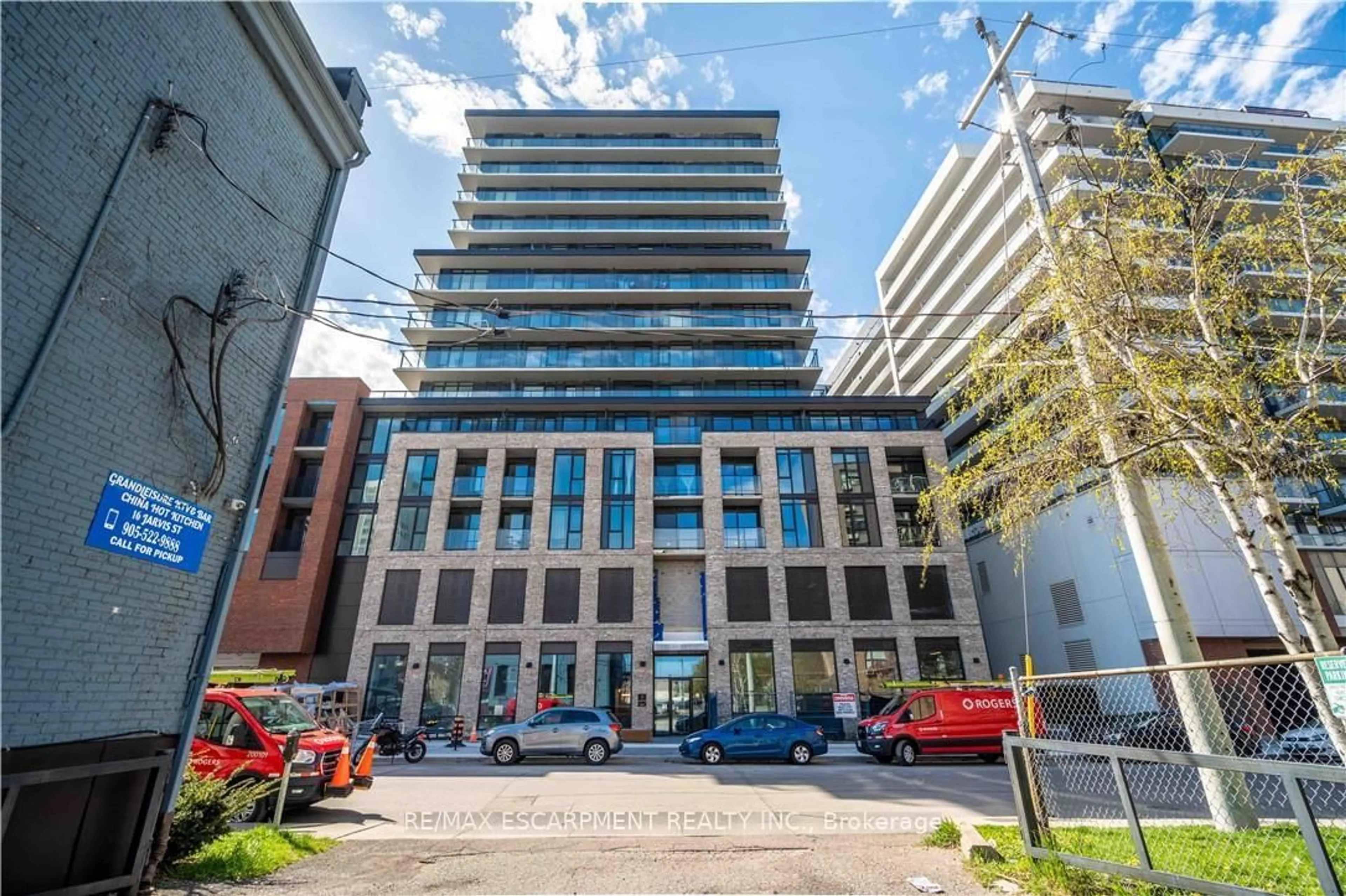 A pic from outside/outdoor area/front of a property/back of a property/a pic from drone, unknown for 1 Jarvis St #908, Hamilton Ontario L8R 3J2