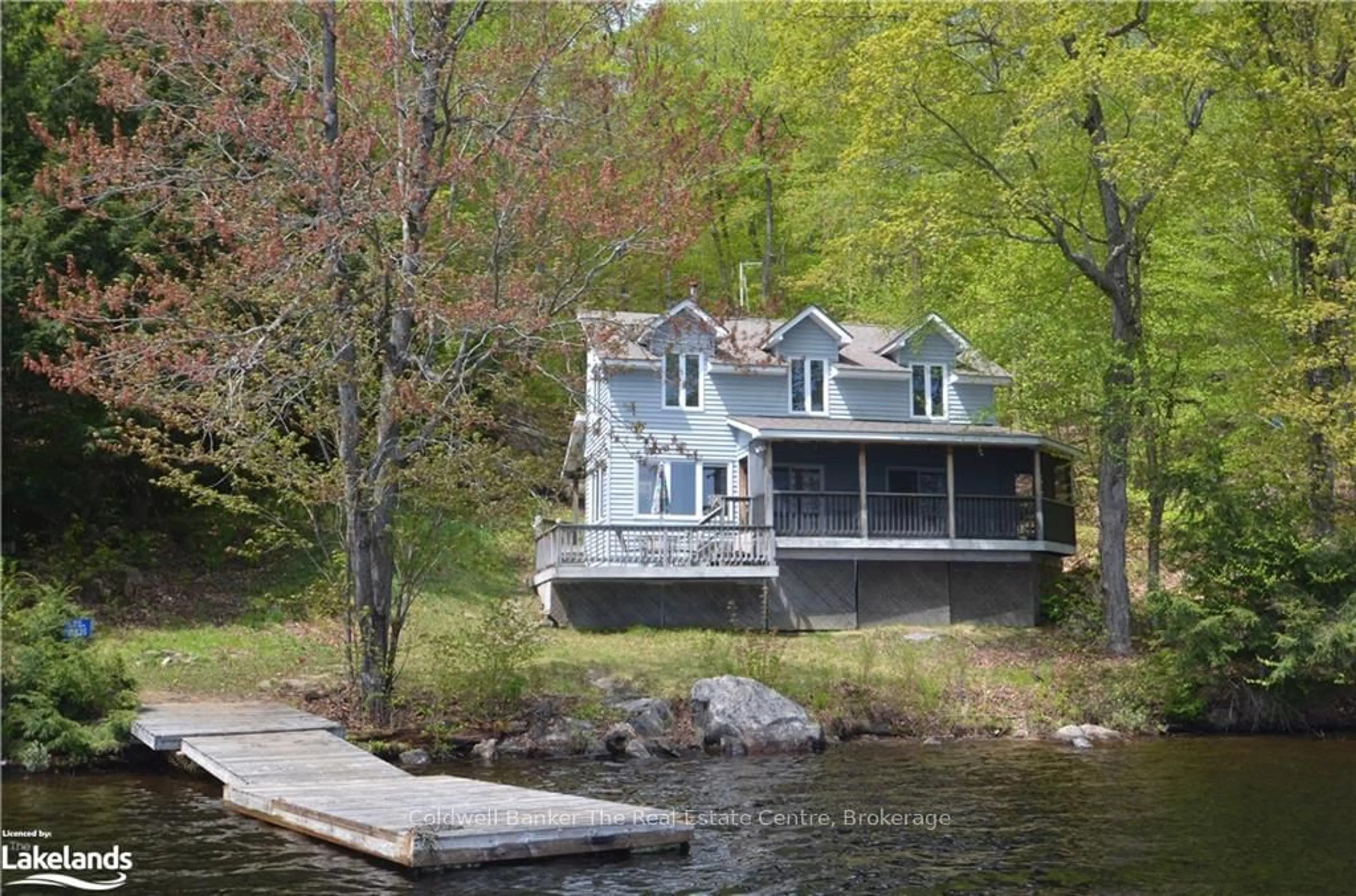 Home with vinyl exterior material, water/lake/river/ocean view for 10835 Raven - West Shore Way, Algonquin Highlands Ontario P0A 1E0