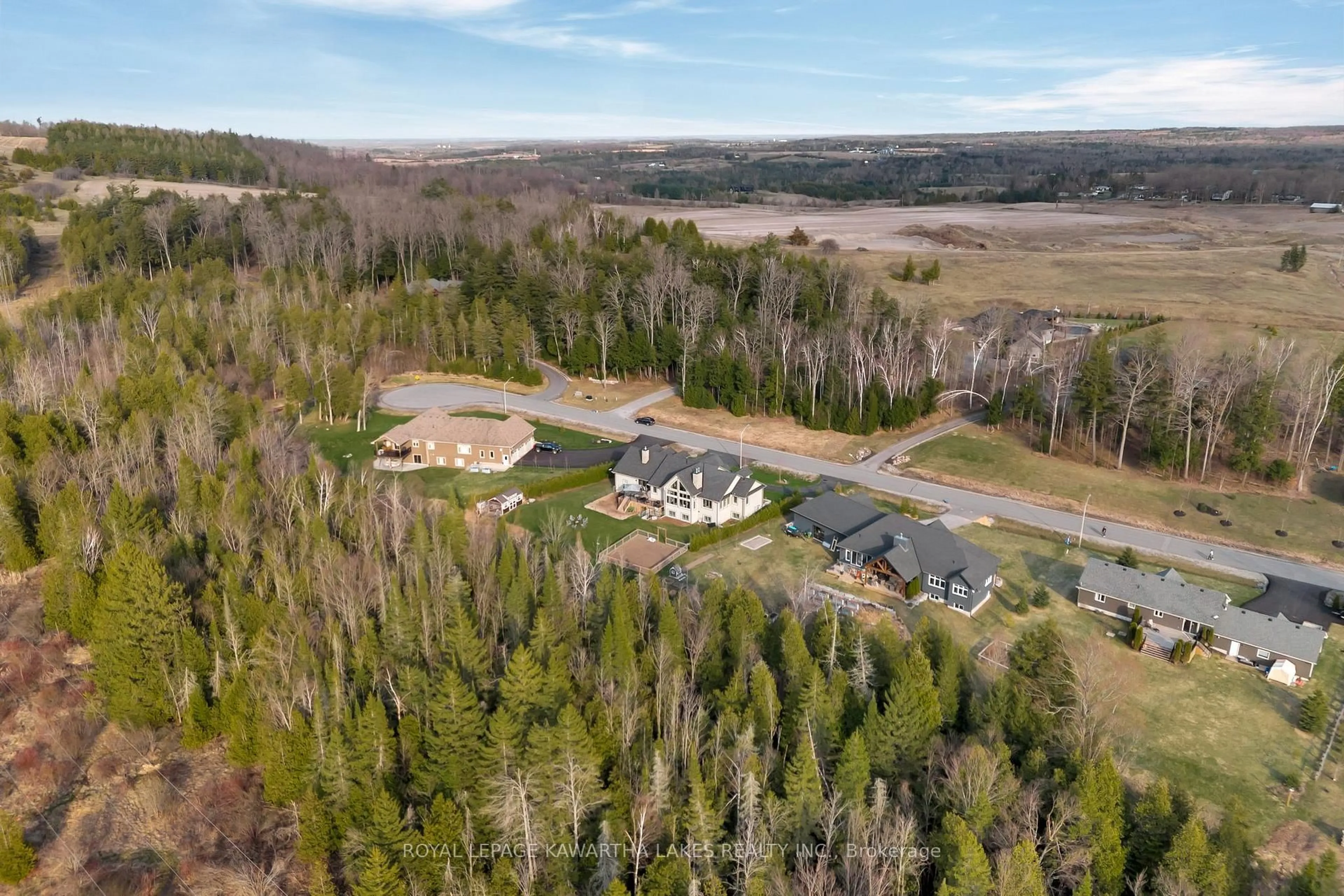 A pic from outside/outdoor area/front of a property/back of a property/a pic from drone, mountain view for 29 Rustlewood Ave, Kawartha Lakes Ontario L0A 1A0