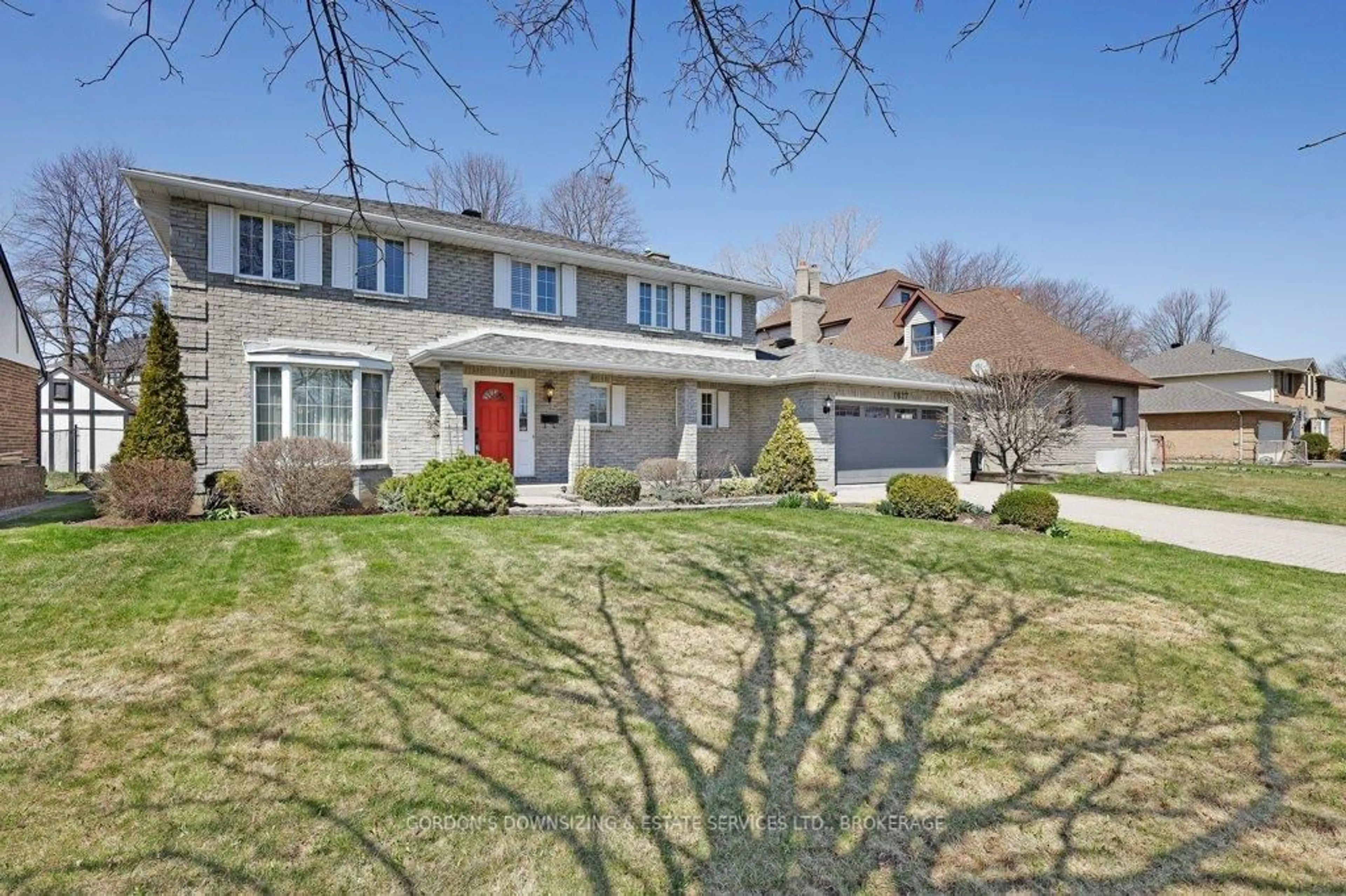 A pic from outside/outdoor area/front of a property/back of a property/a pic from drone, street for 1627 Blakely Dr, Cornwall Ontario K6J 5K5