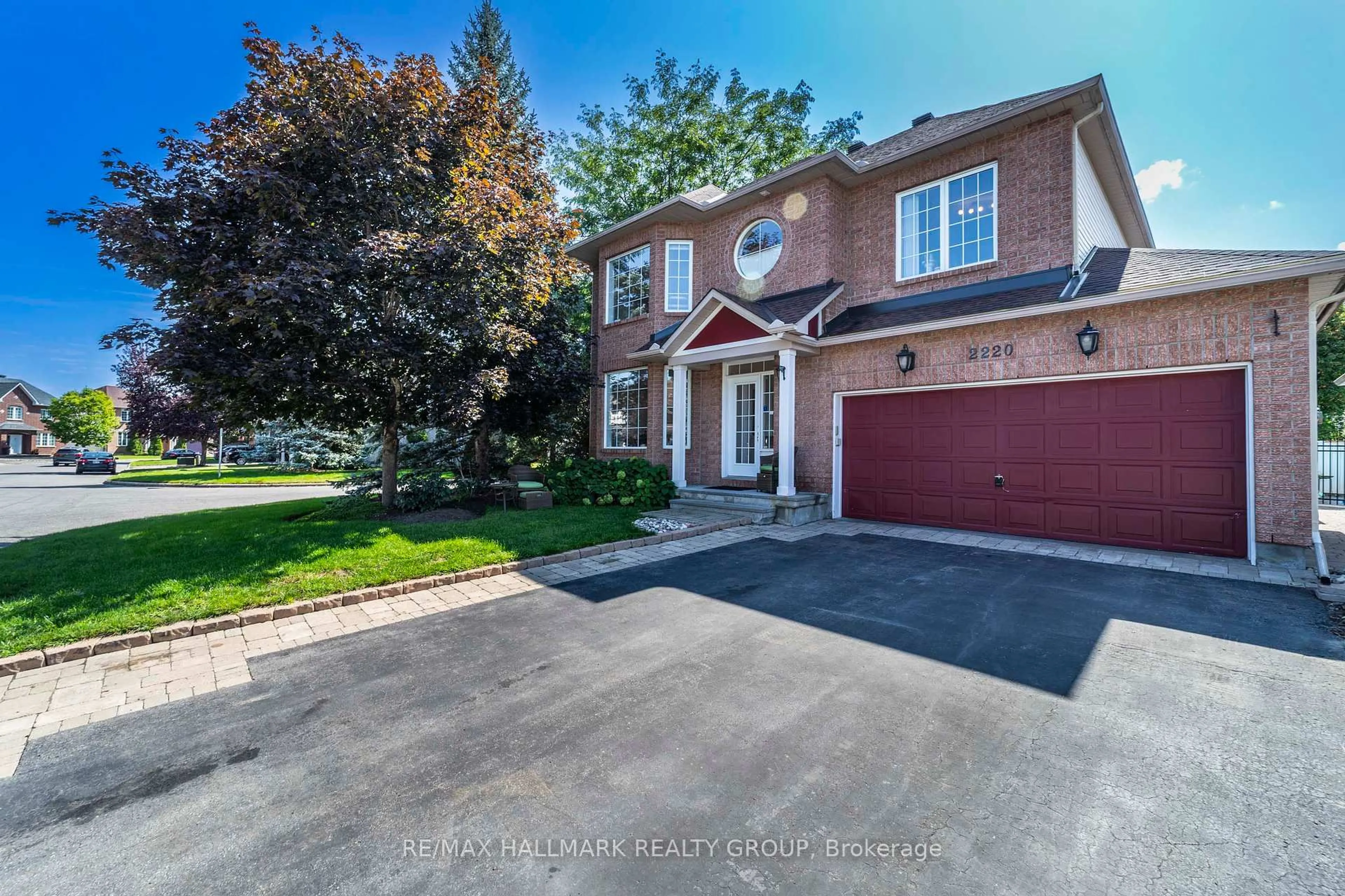 A pic from outside/outdoor area/front of a property/back of a property/a pic from drone, street for 2220 des Grands Champs Way, Ottawa Ontario K1W 1K2