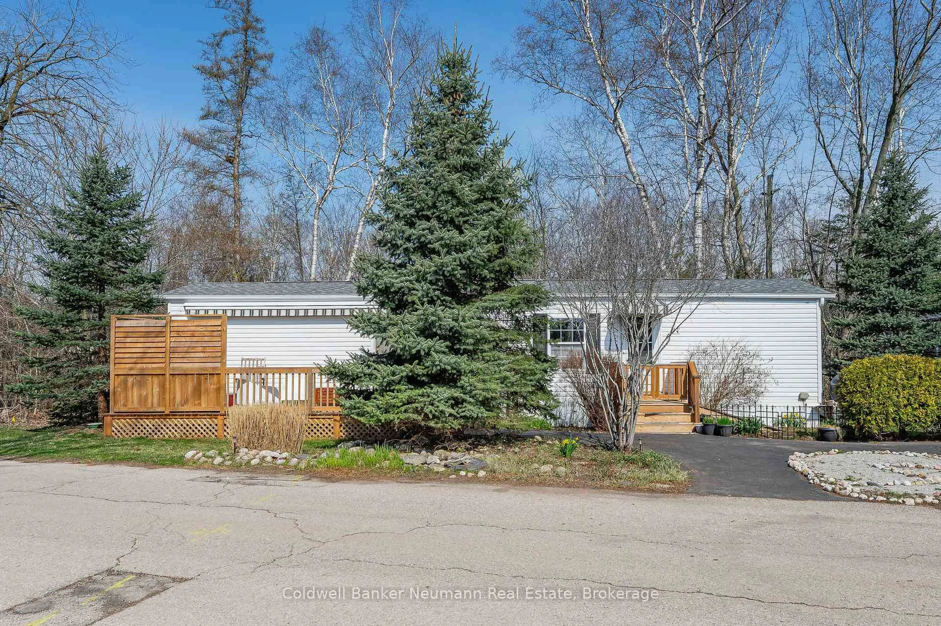 Unknown for 41 Jasper Heights Pvt N/A, Puslinch Ontario N0B 2C0