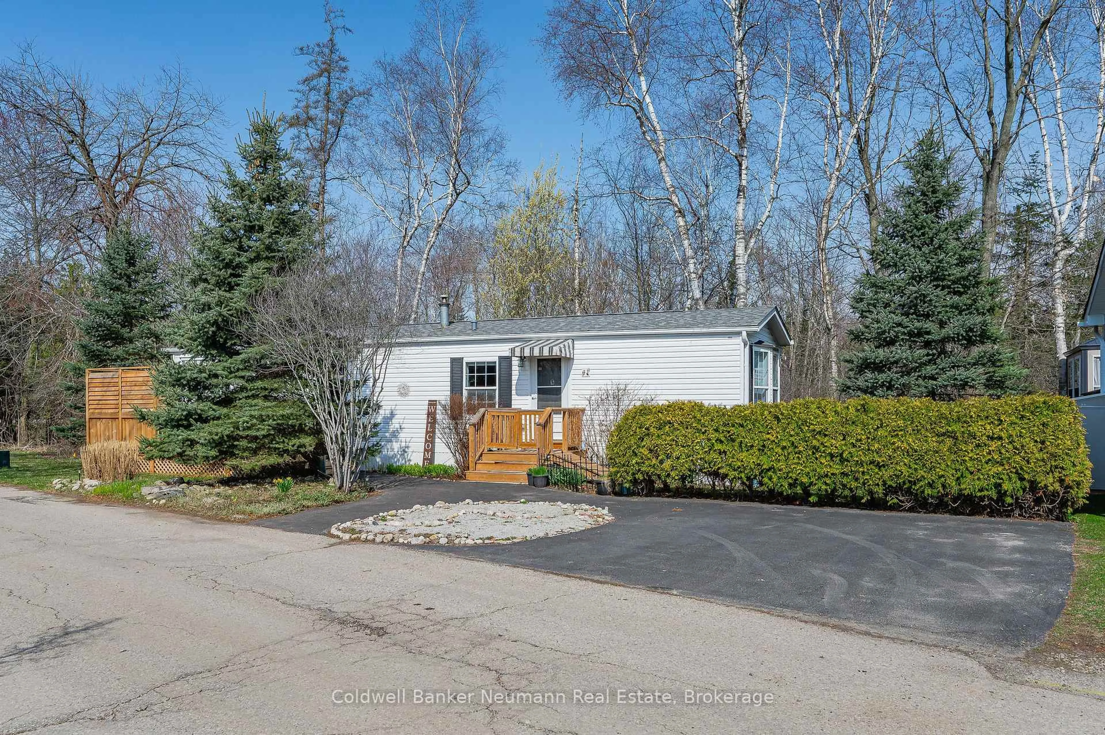 Unknown for 41 Jasper Heights Pvt N/A, Puslinch Ontario N0B 2C0