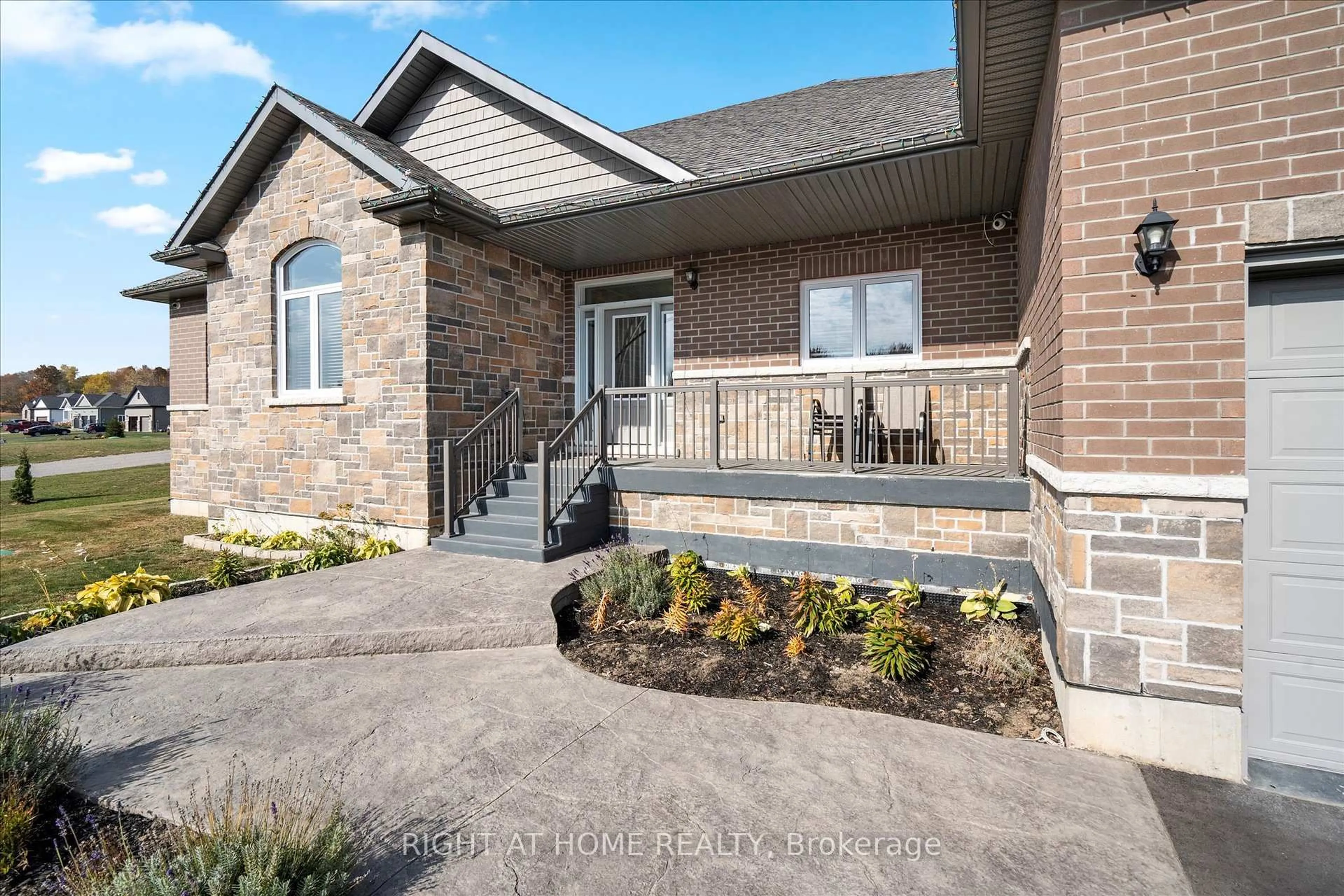 Home with brick exterior material, street for 172 Glens Of Antrim Way, Alnwick/Haldimand Ontario K0K 2G0