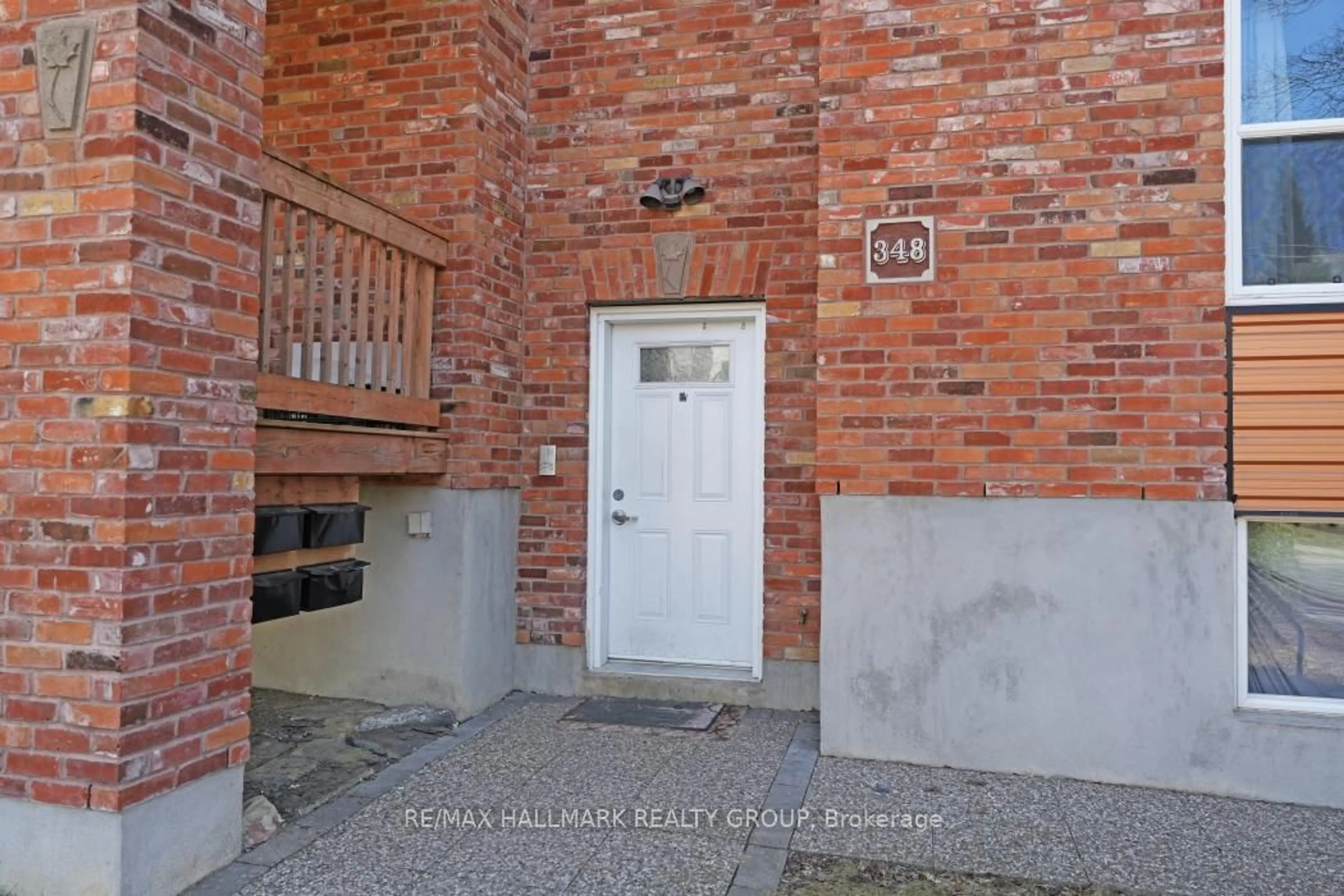Unknown for 348 Stewart St, Ottawa Ontario K1N 6K8