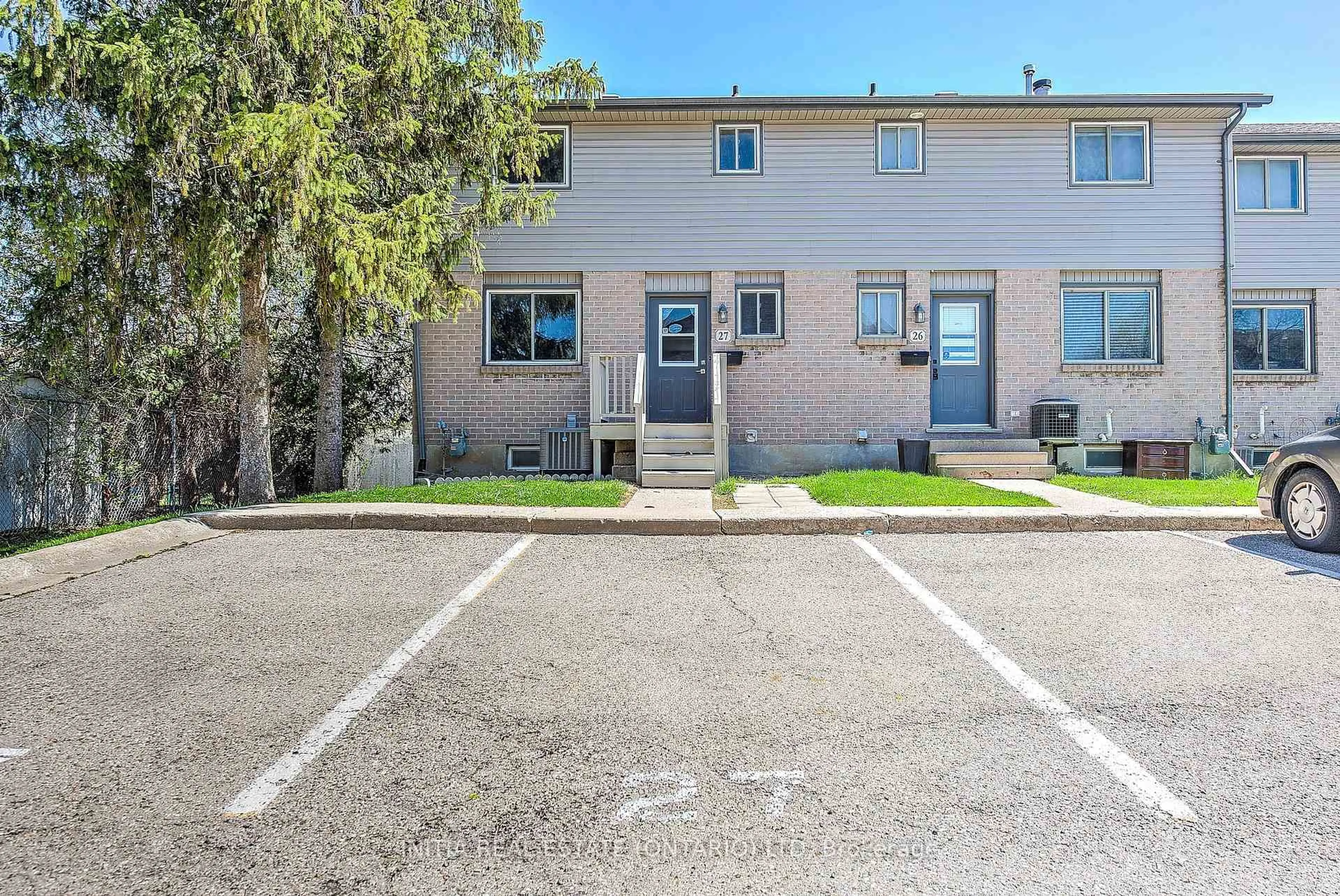 Unknown for 490 Third St #27, London East Ontario N5A 4A2