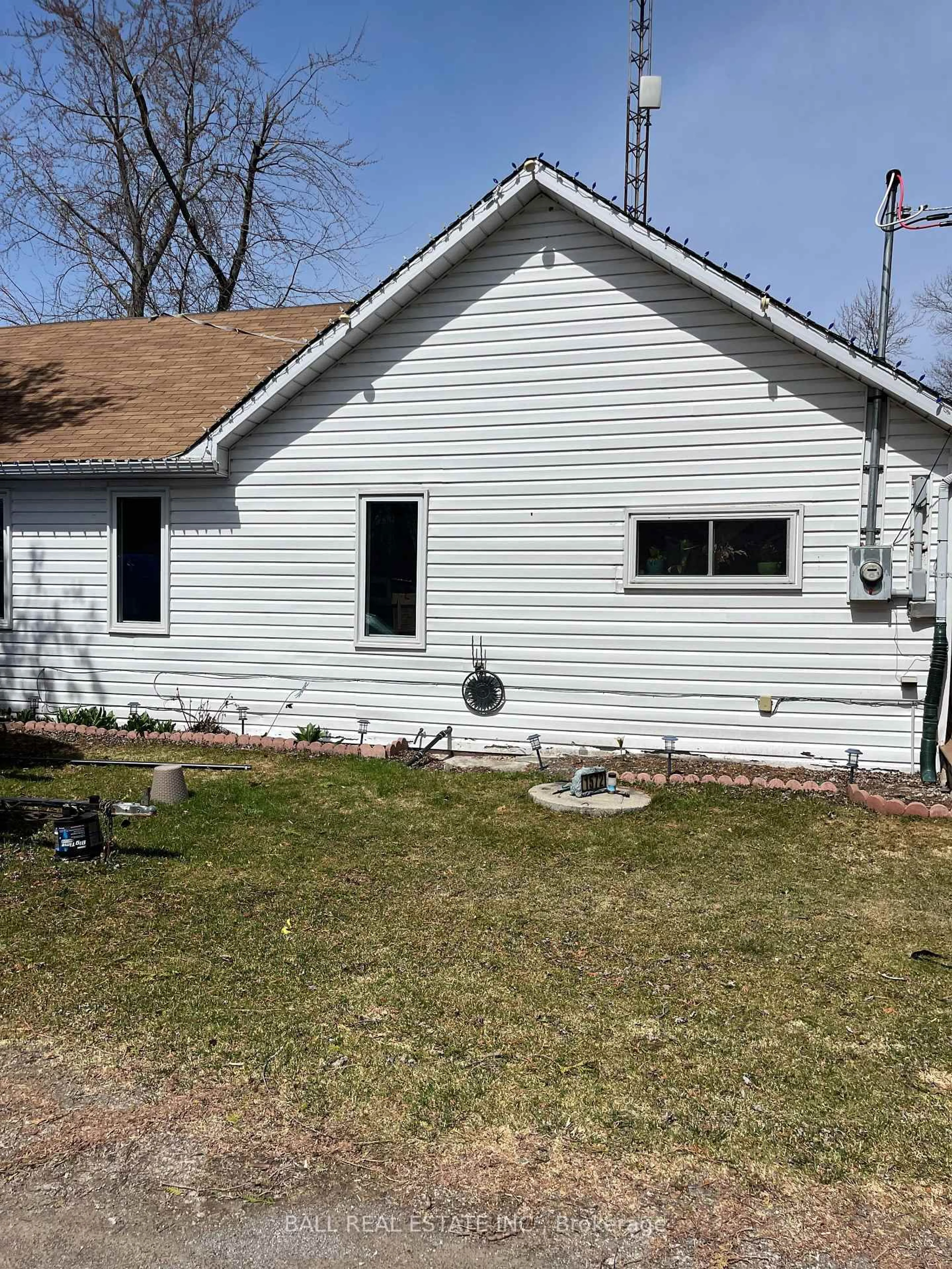 Home with vinyl exterior material, building for 1572 13th Line, Trent Hills Ontario K0L 1L0