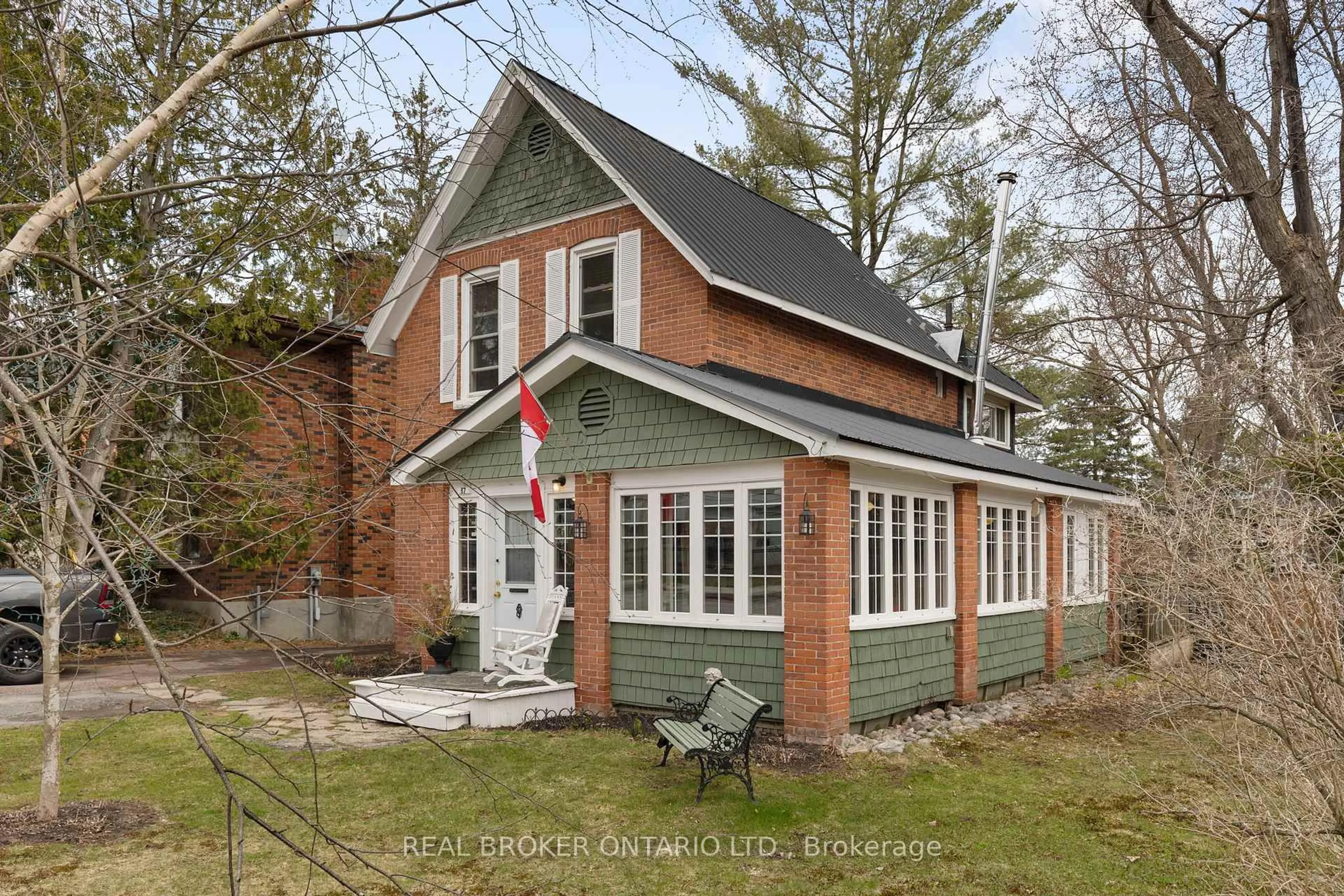 Home with brick exterior material, street for 87 Mcmurray St, Bracebridge Ontario P1L 1R8