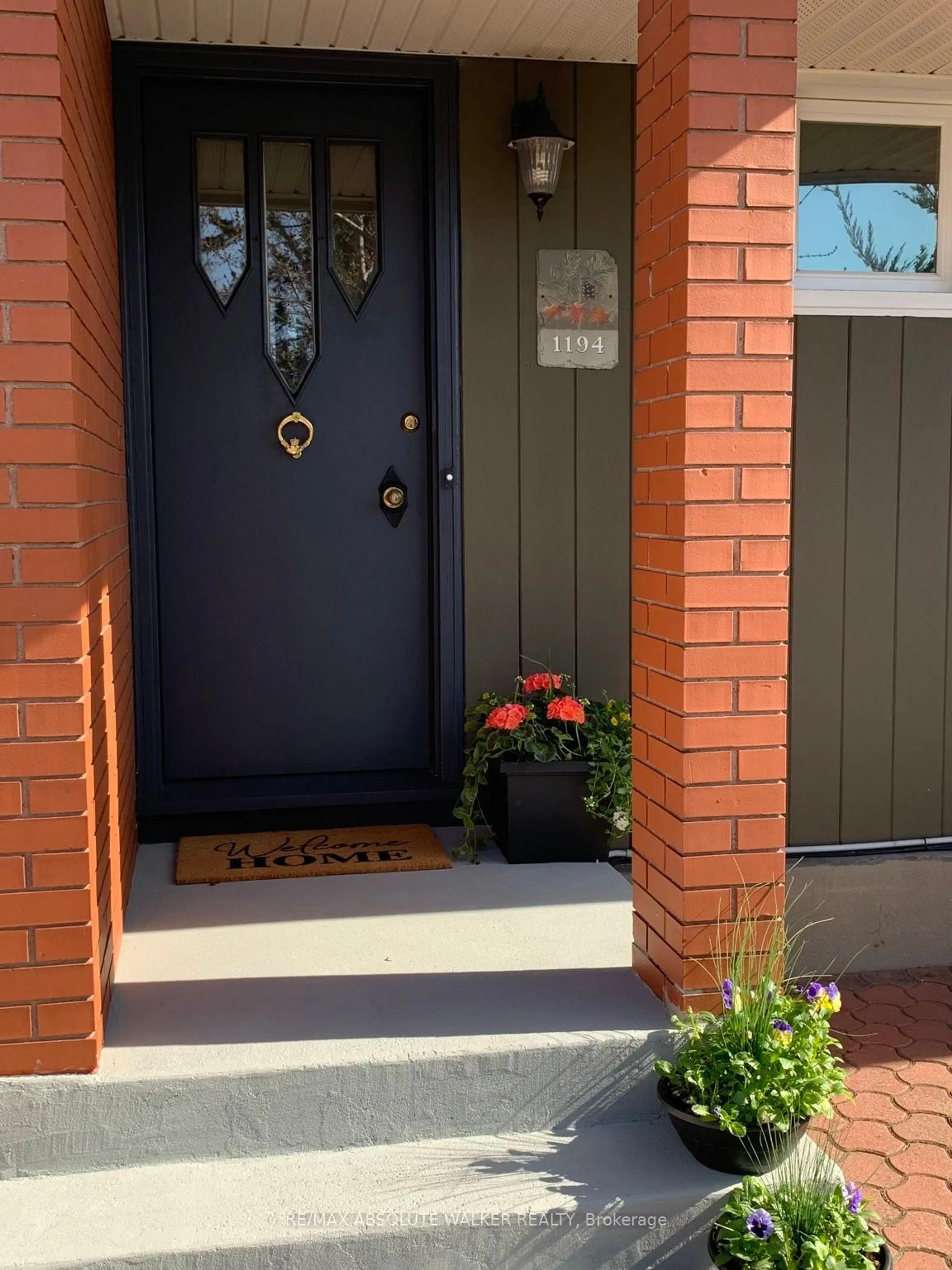 Unknown for 1194 Placid St, Ottawa Ontario K2C 3A6