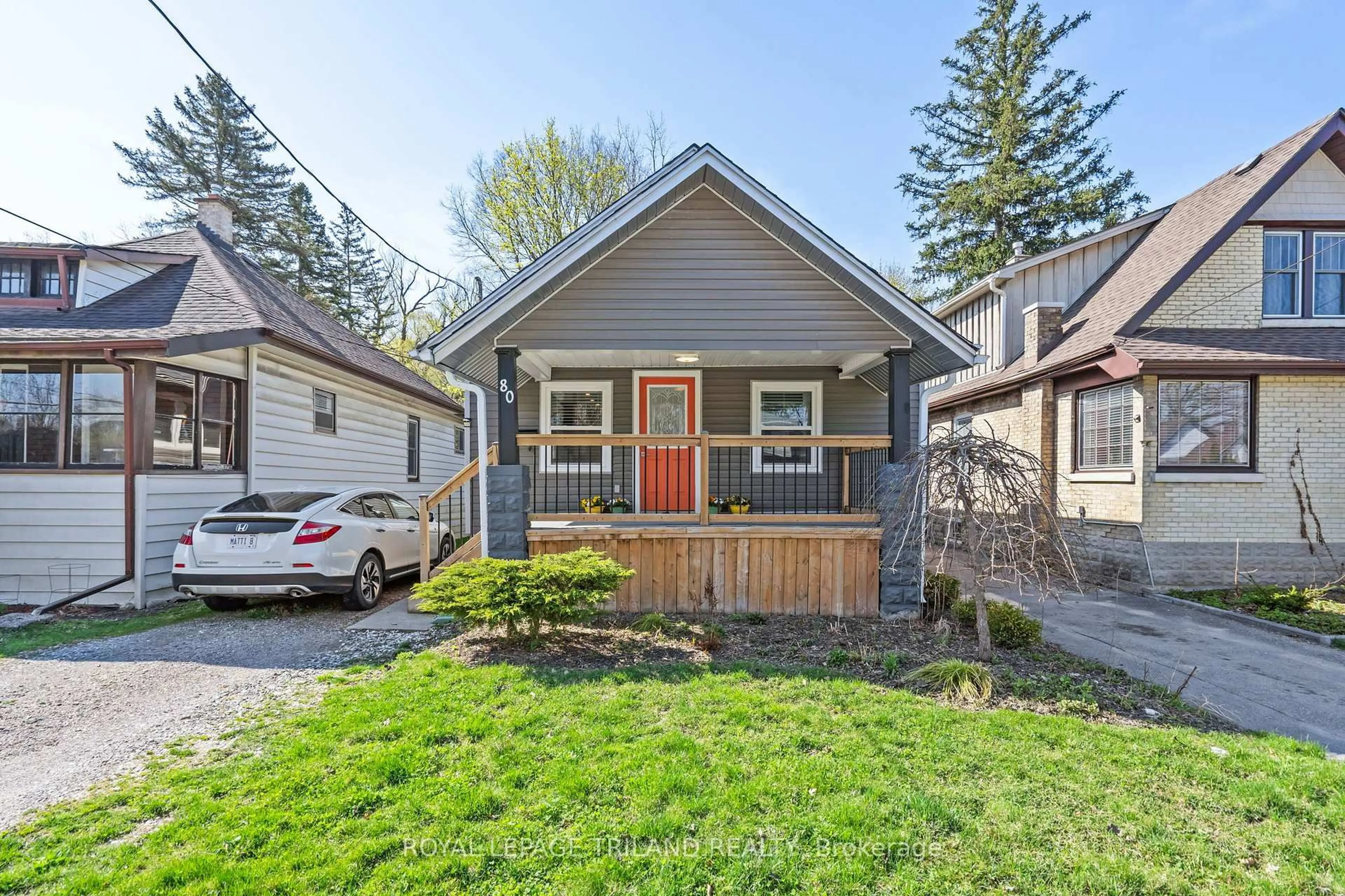 Home with vinyl exterior material, street for 80 Springbank Dr, London South Ontario N6J 1E6