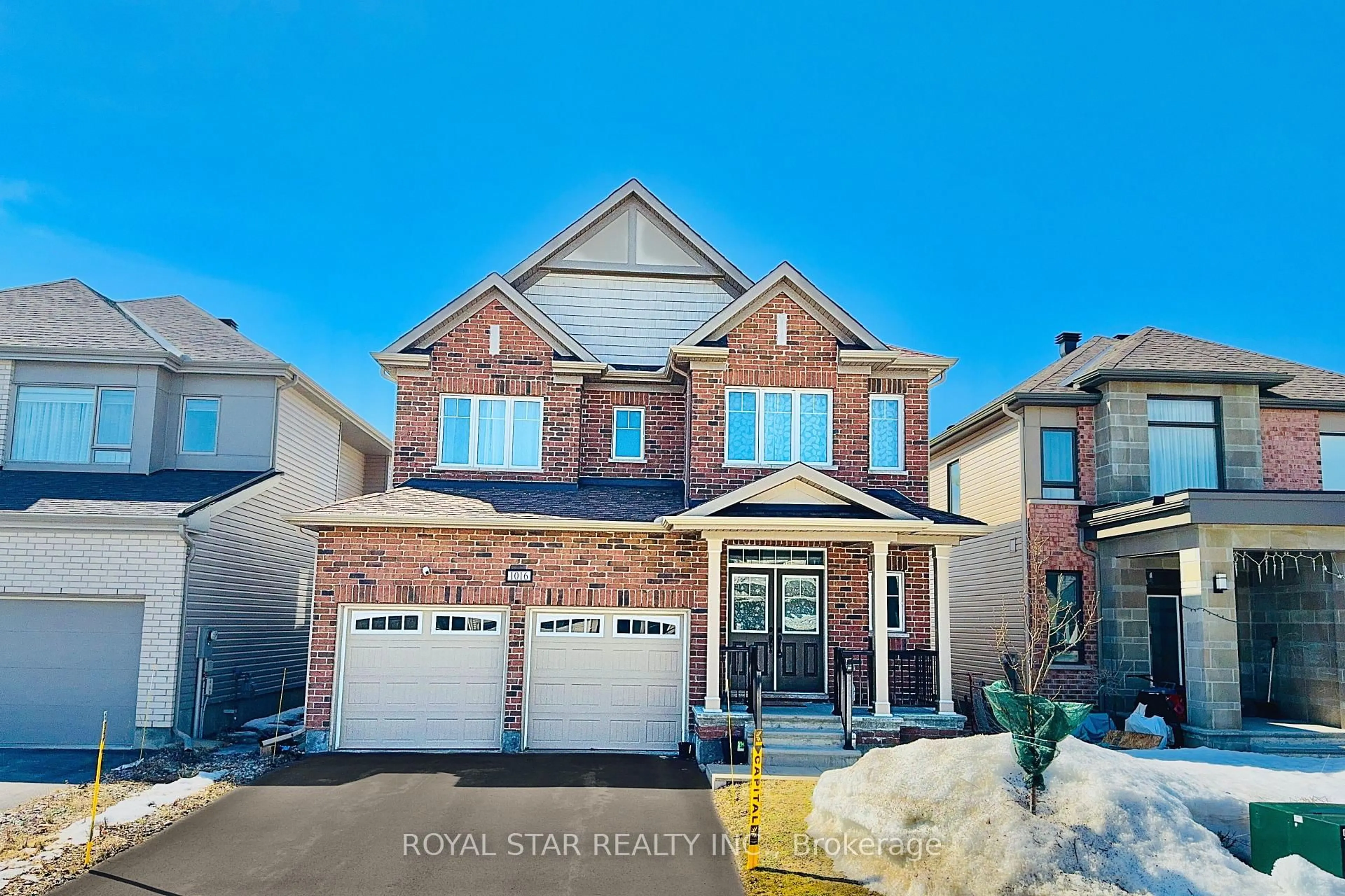 Home with brick exterior material, street for 1016 Manege St, Ottawa Ontario K2S 0Y6