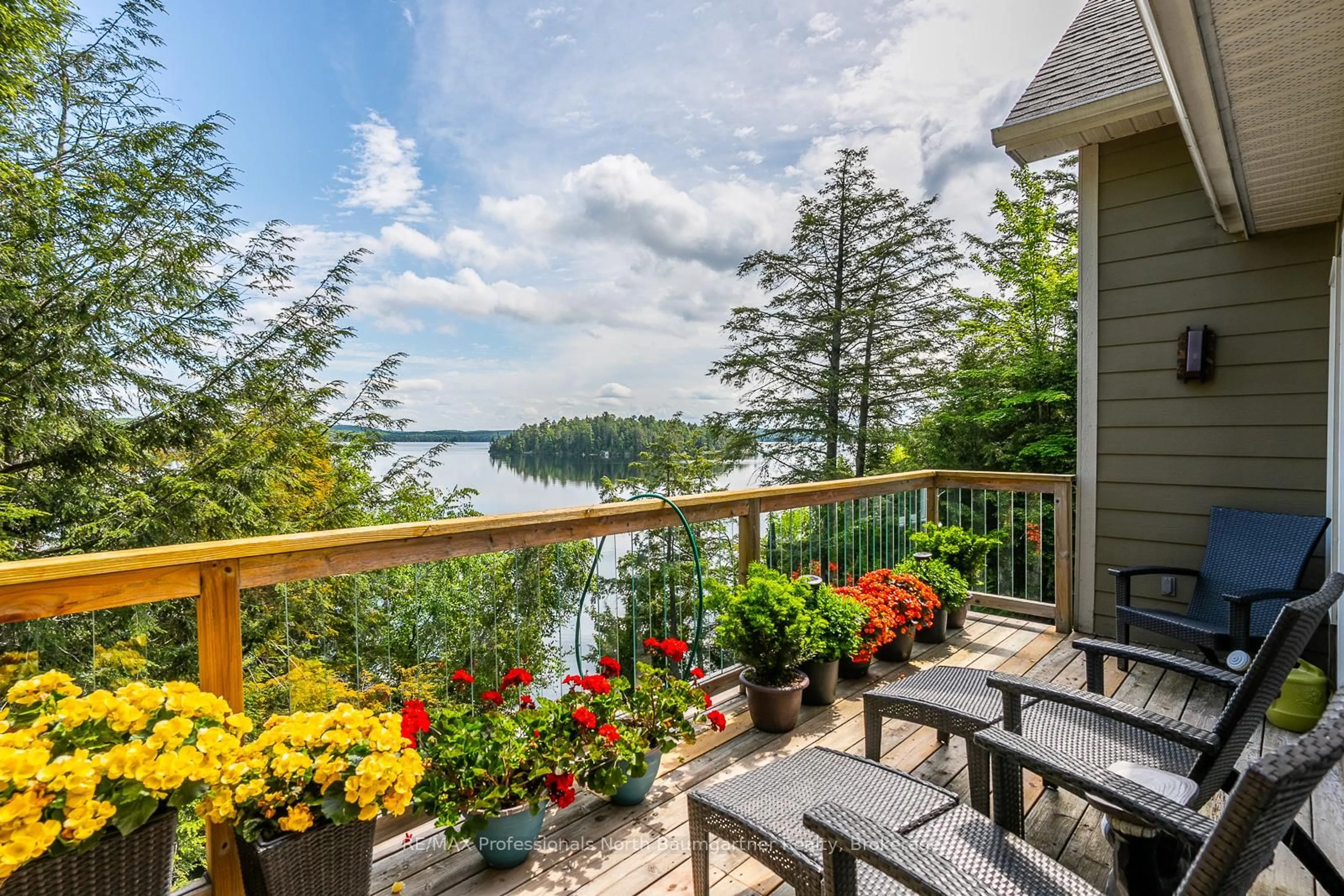 Patio, water/lake/river/ocean view for 1107 PINE POINT Rd, Dysart et al Ontario K0M 1S0