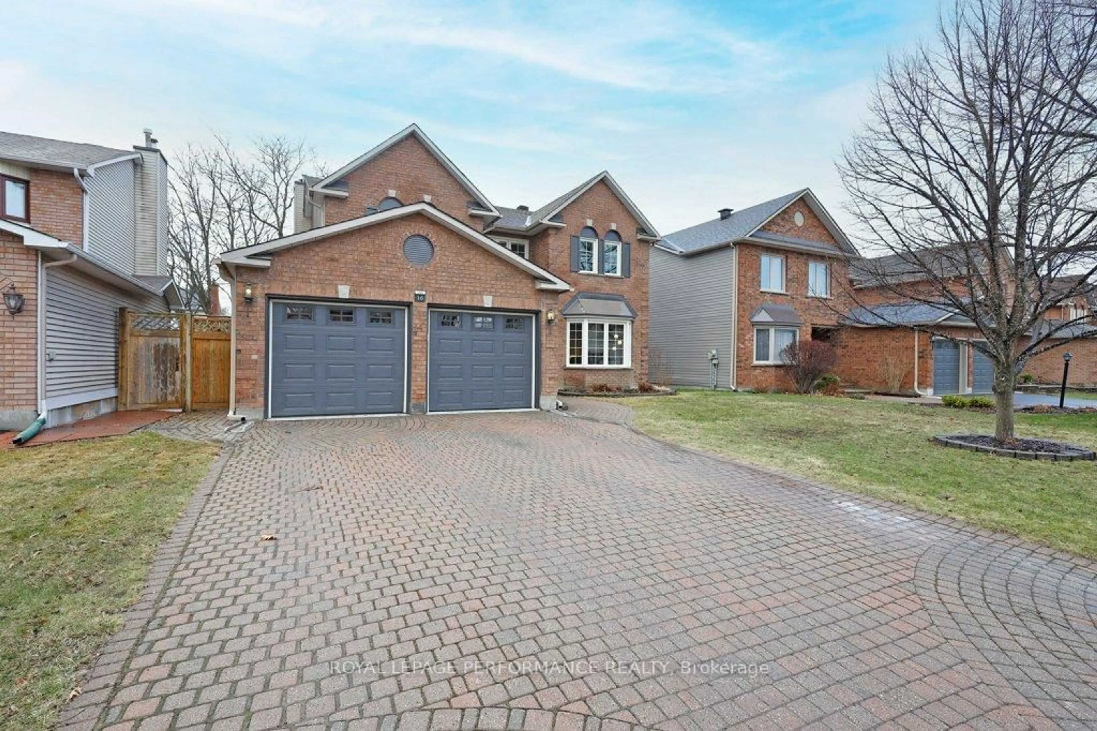 A pic from outside/outdoor area/front of a property/back of a property/a pic from drone, street for 16 Baslaw Dr, Ottawa Ontario K1G 5J8