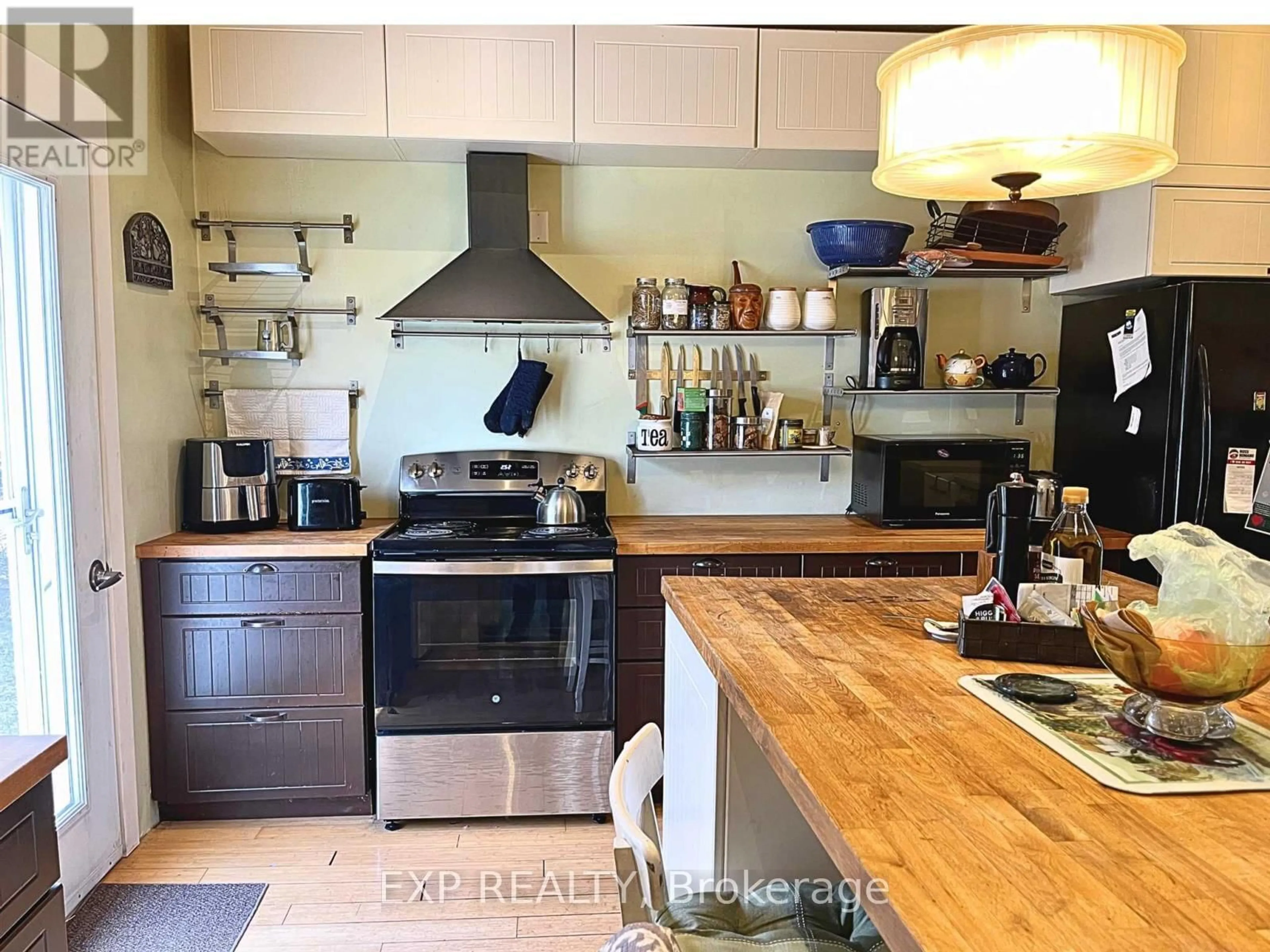 Open concept kitchen, unknown for 1723 Lucy St, St. Joseph Ontario P0R 1J0