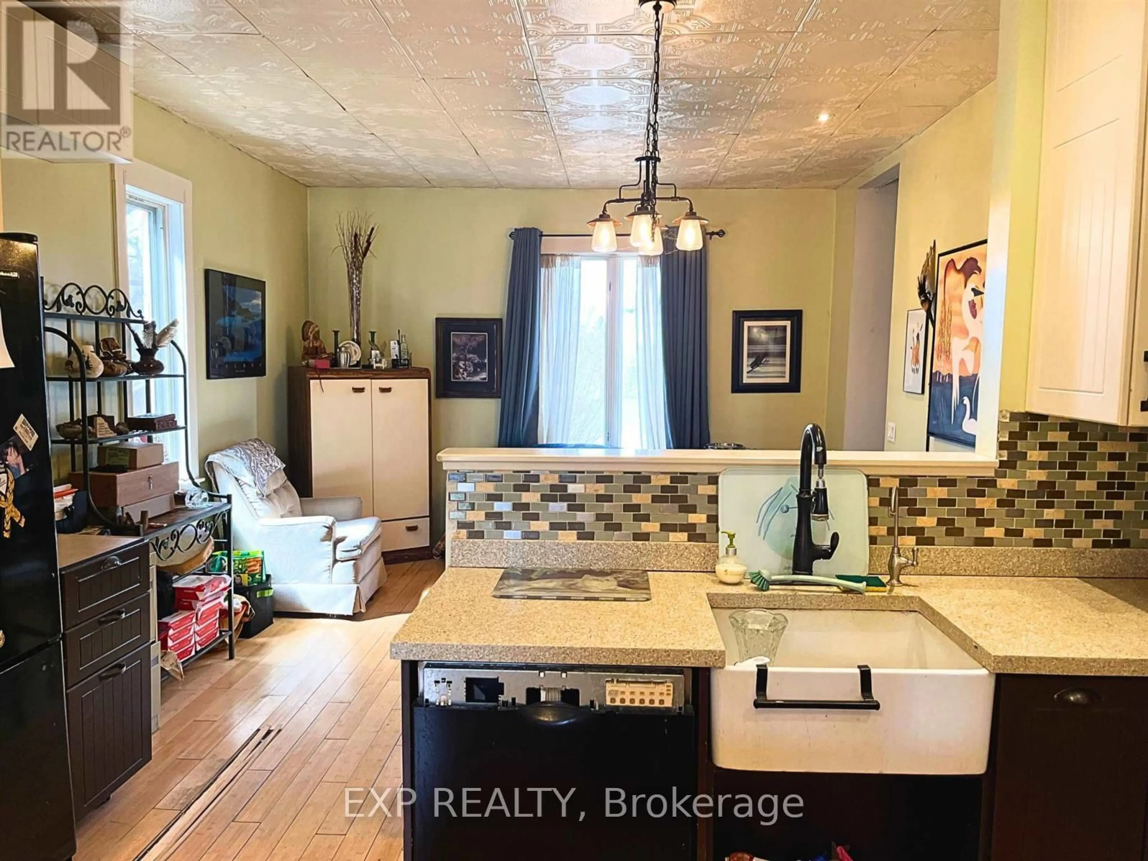 Open concept kitchen, ceramic/tile floor for 1723 Lucy St, St. Joseph Ontario P0R 1J0