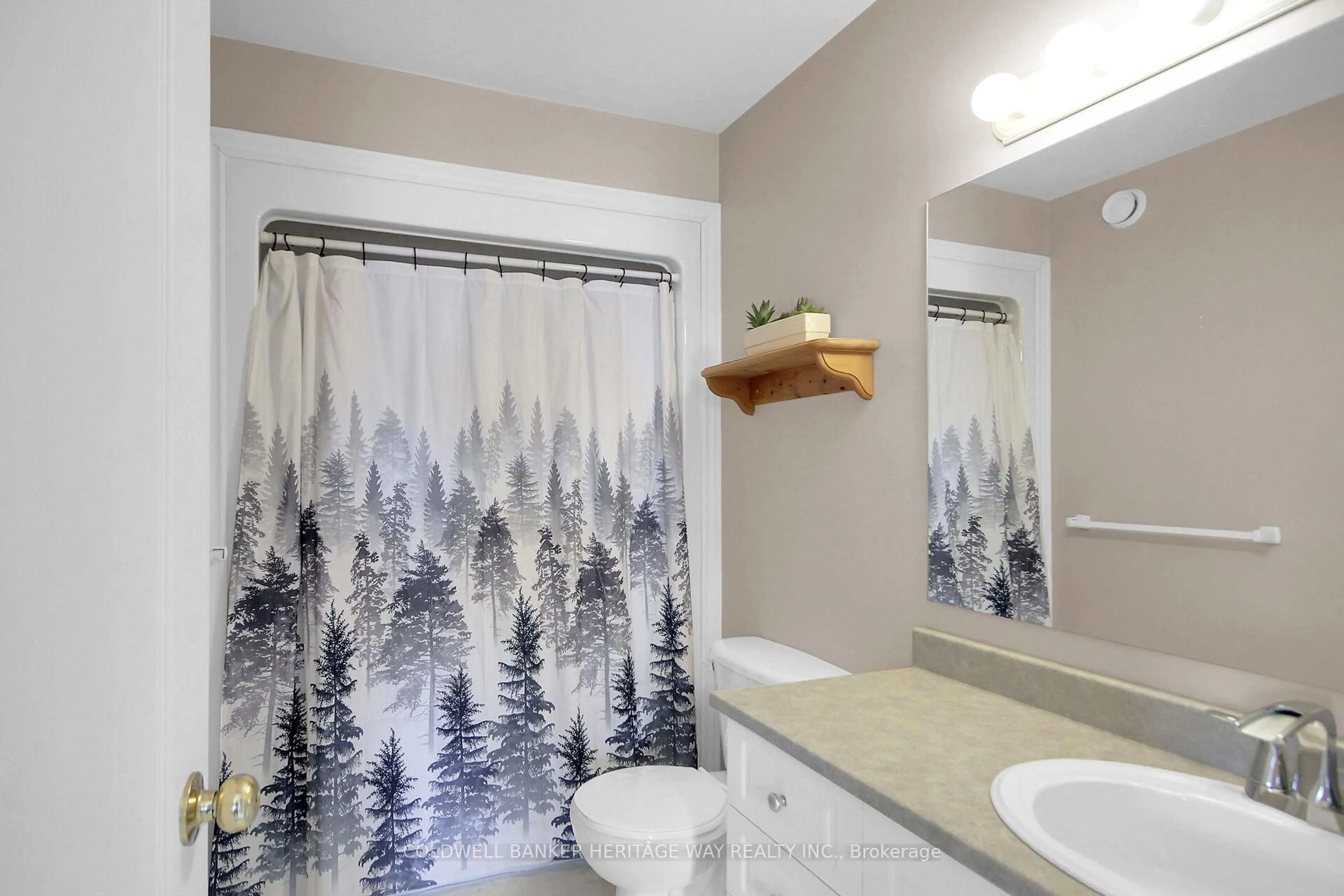 Standard bathroom, unknown for 523 Joseph St, Carleton Place Ontario K7C 4T9